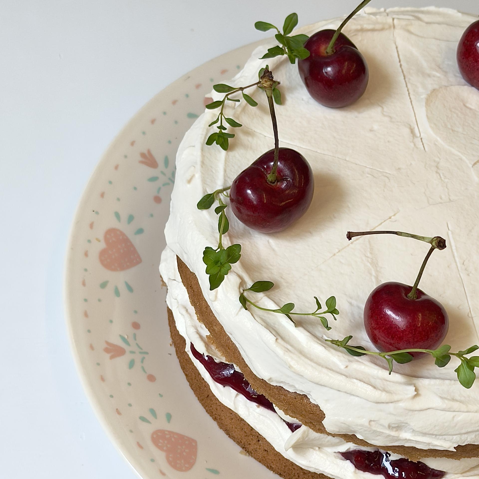 계절과일 샹티 케이크: 체리 / Seasonal Fruit Chantilly Cake: Cherry