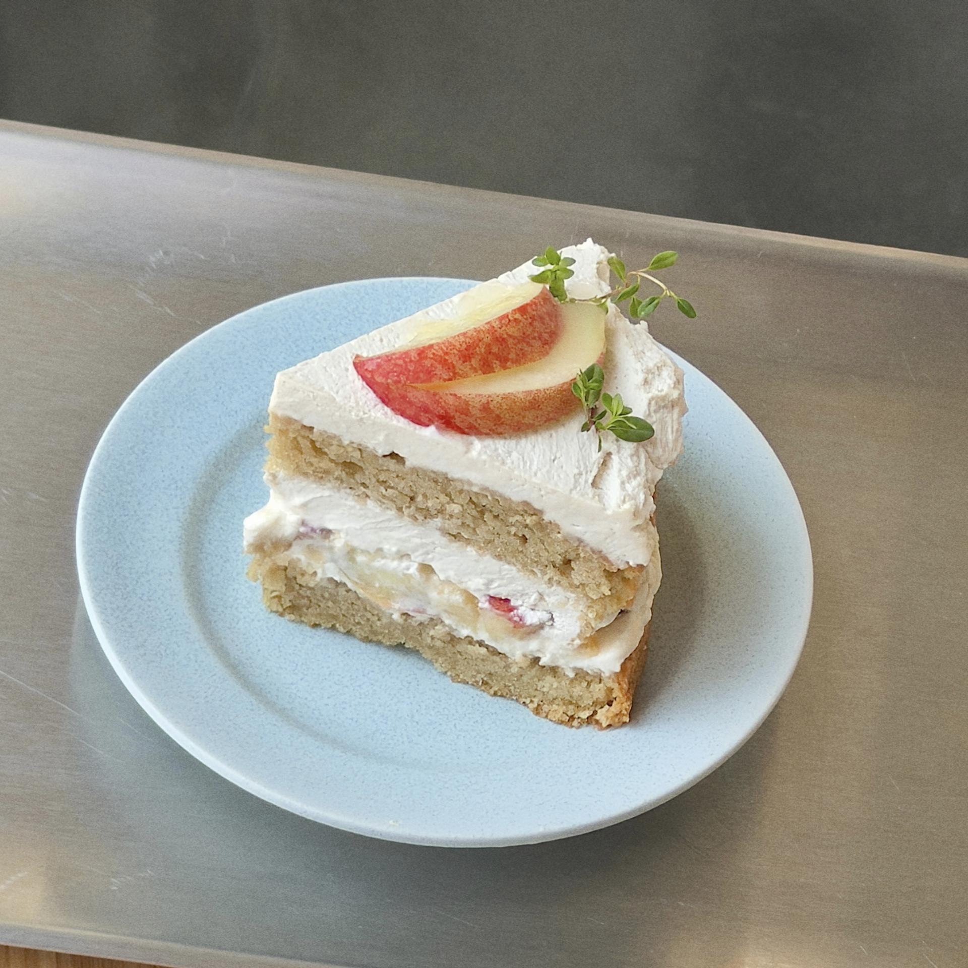 계절과일 샹티 케이크: 복숭아 / Seasonal Fruit Chantilly Cake: Peach