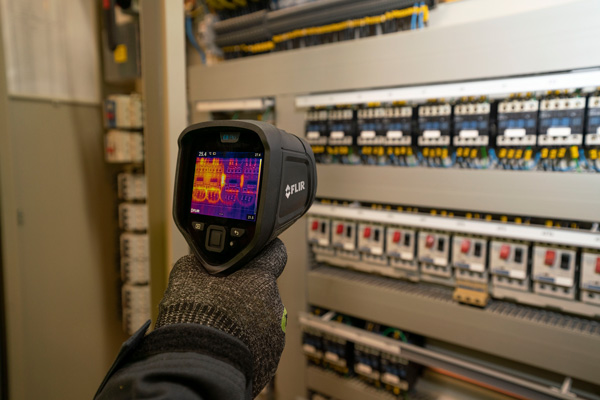 FLIR 플리어 E5 PRO Ignite™ Cloud가 포함된 Pro-시리즈 열화상 카메라 (가격문의)