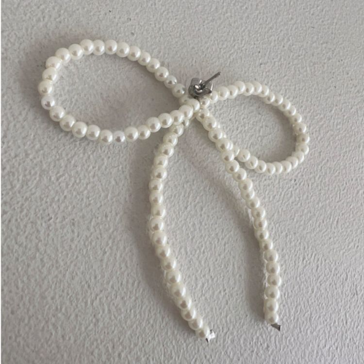 Pearl Ribbon Earrings