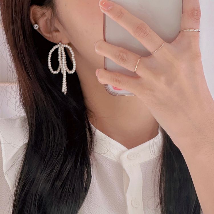 Pearl Ribbon Earrings