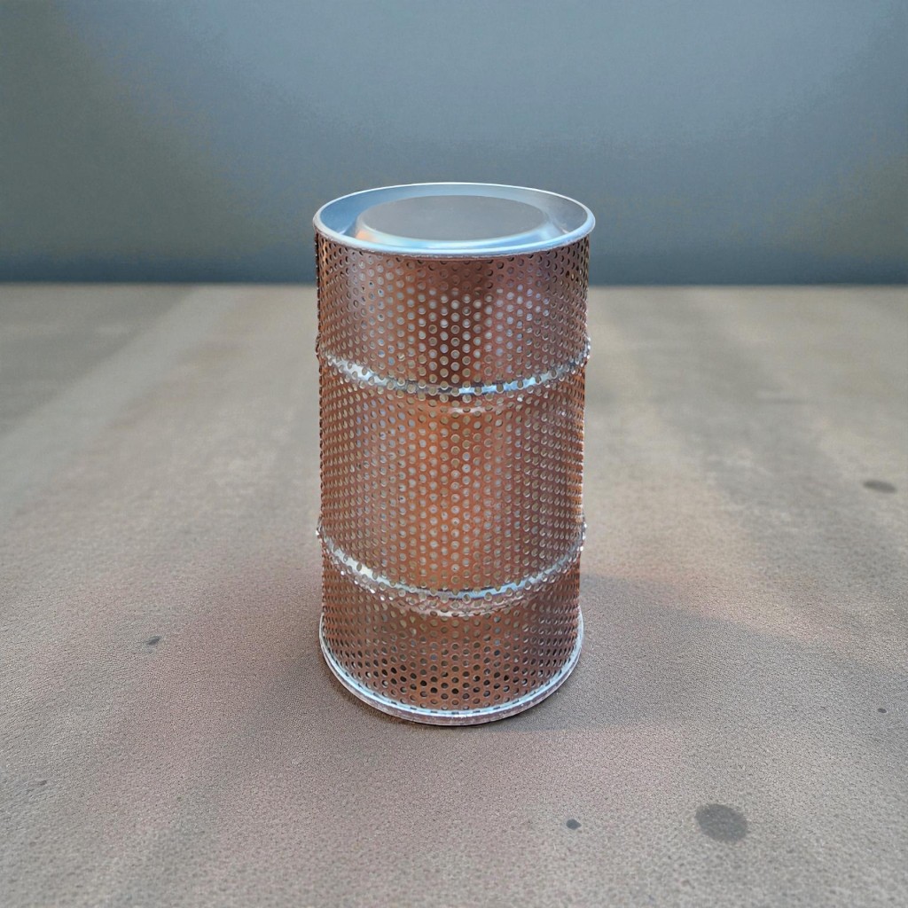 은은한 로즈골드 광택이 도는 원통형 타공 틴케이스 측면 모습