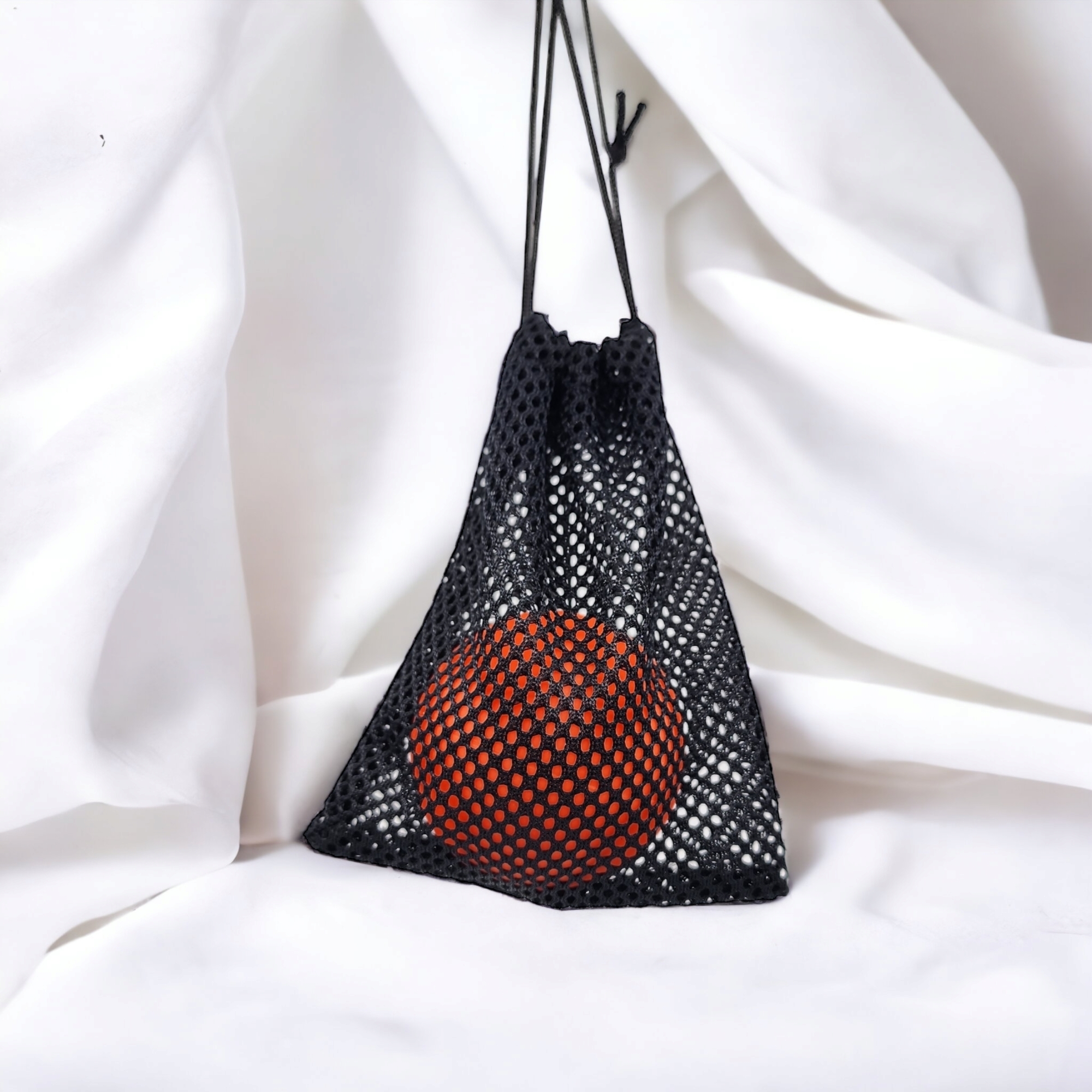 스트레칭 소도구로 활용하는 커스텀 로고 마사지볼과 파우치 세트