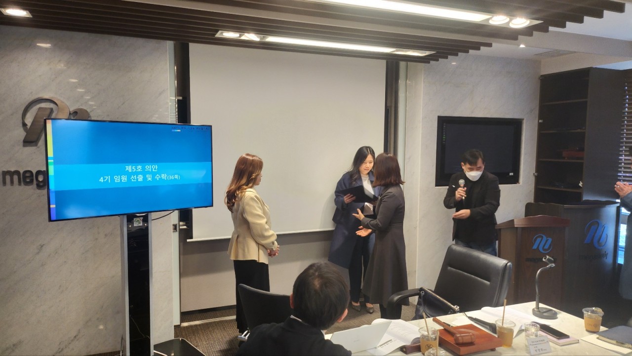 6d691649ab76d.jpg