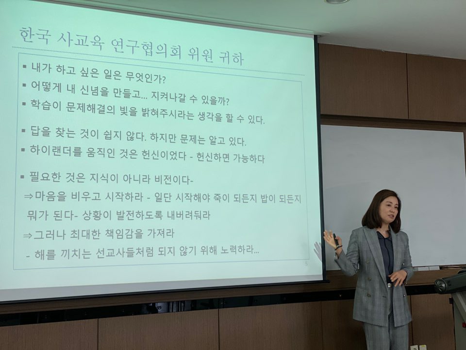 b4ec4756c15a6.jpg