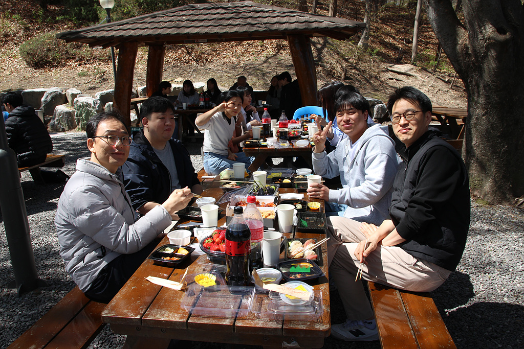 64b1b4341649e.jpg