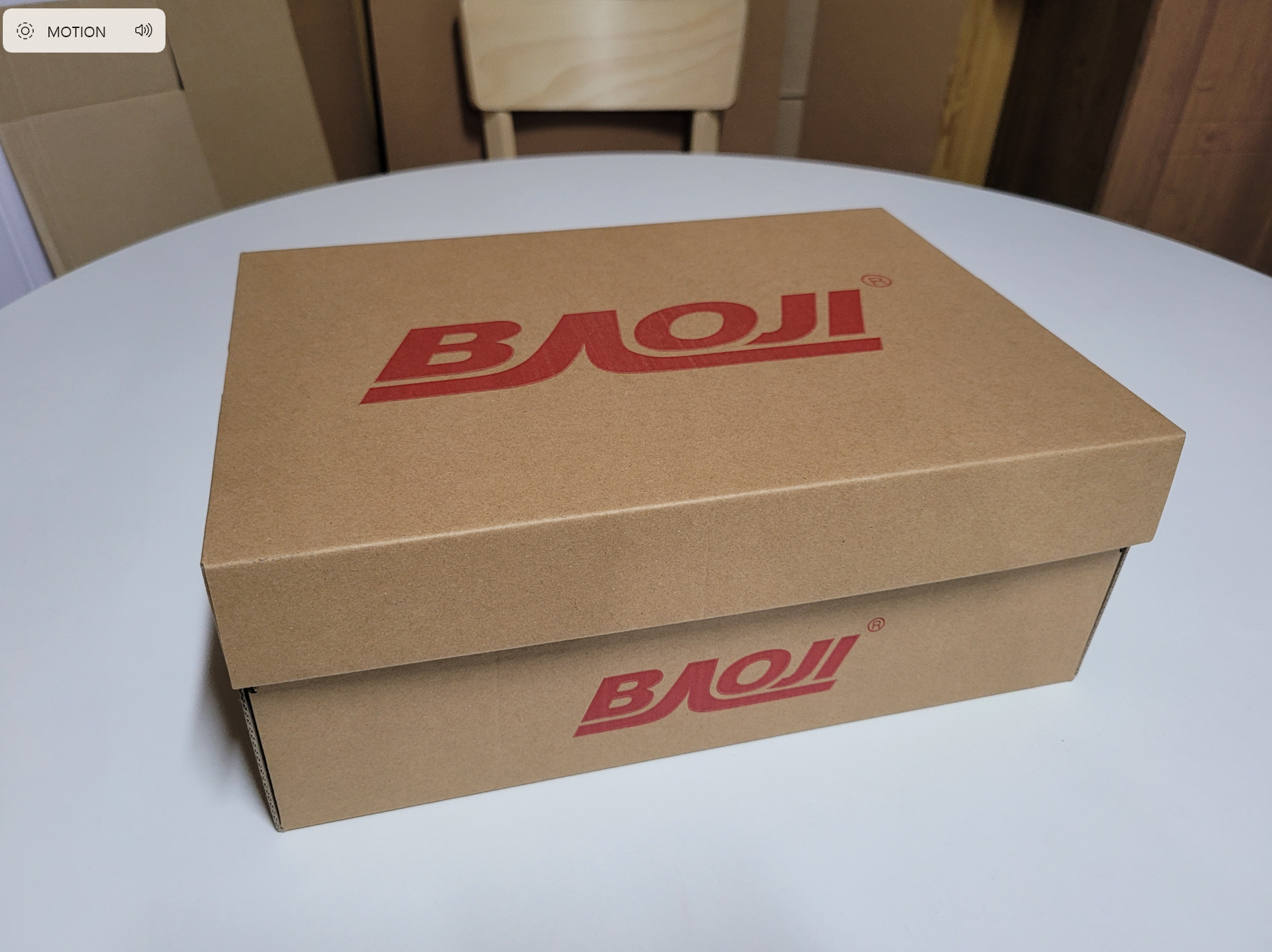 광고 촬영에 사용된 신발 박스 외관 제작 이미지