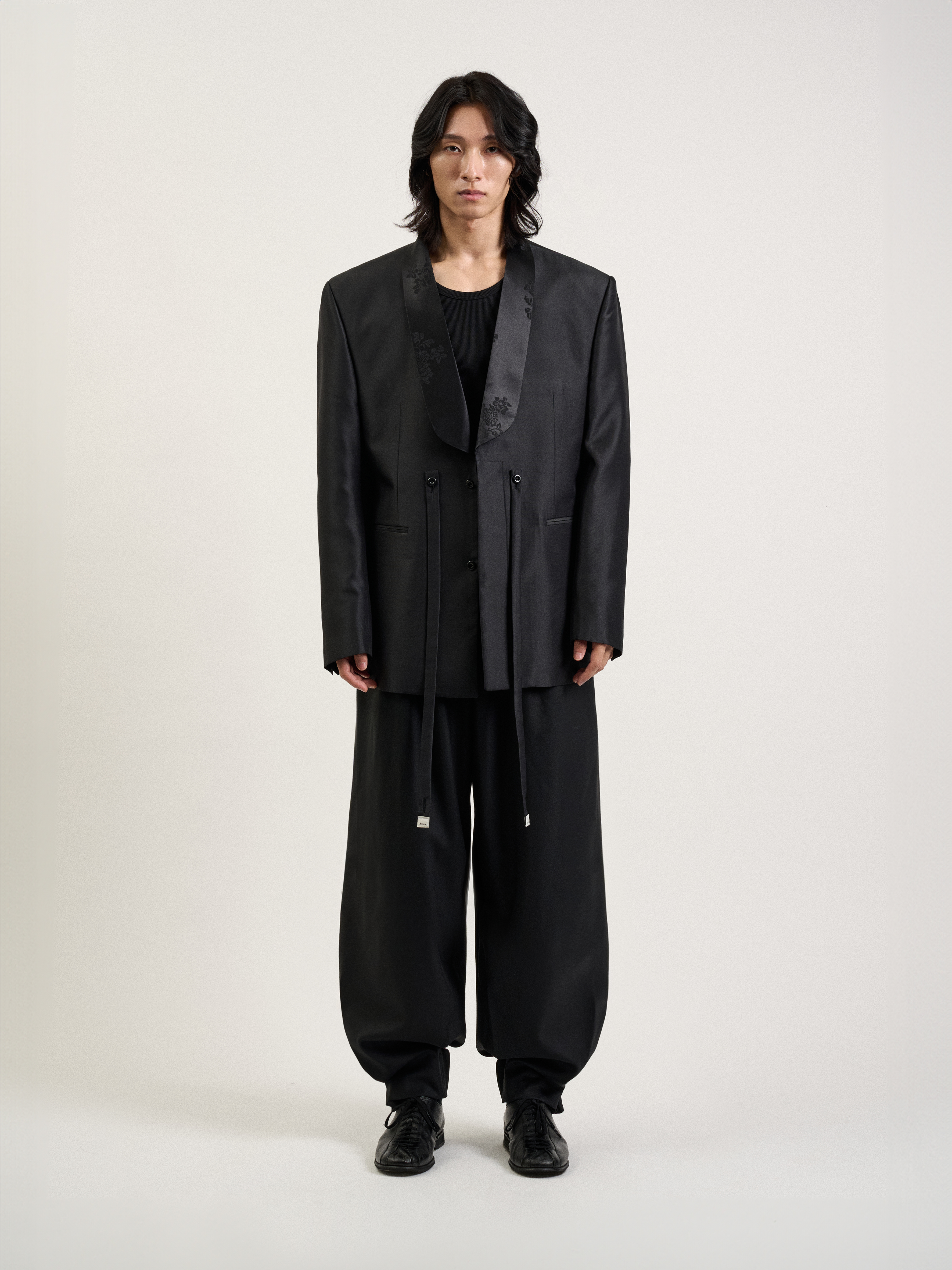 Shawl Collar Silk Blazer - Goreum Type2