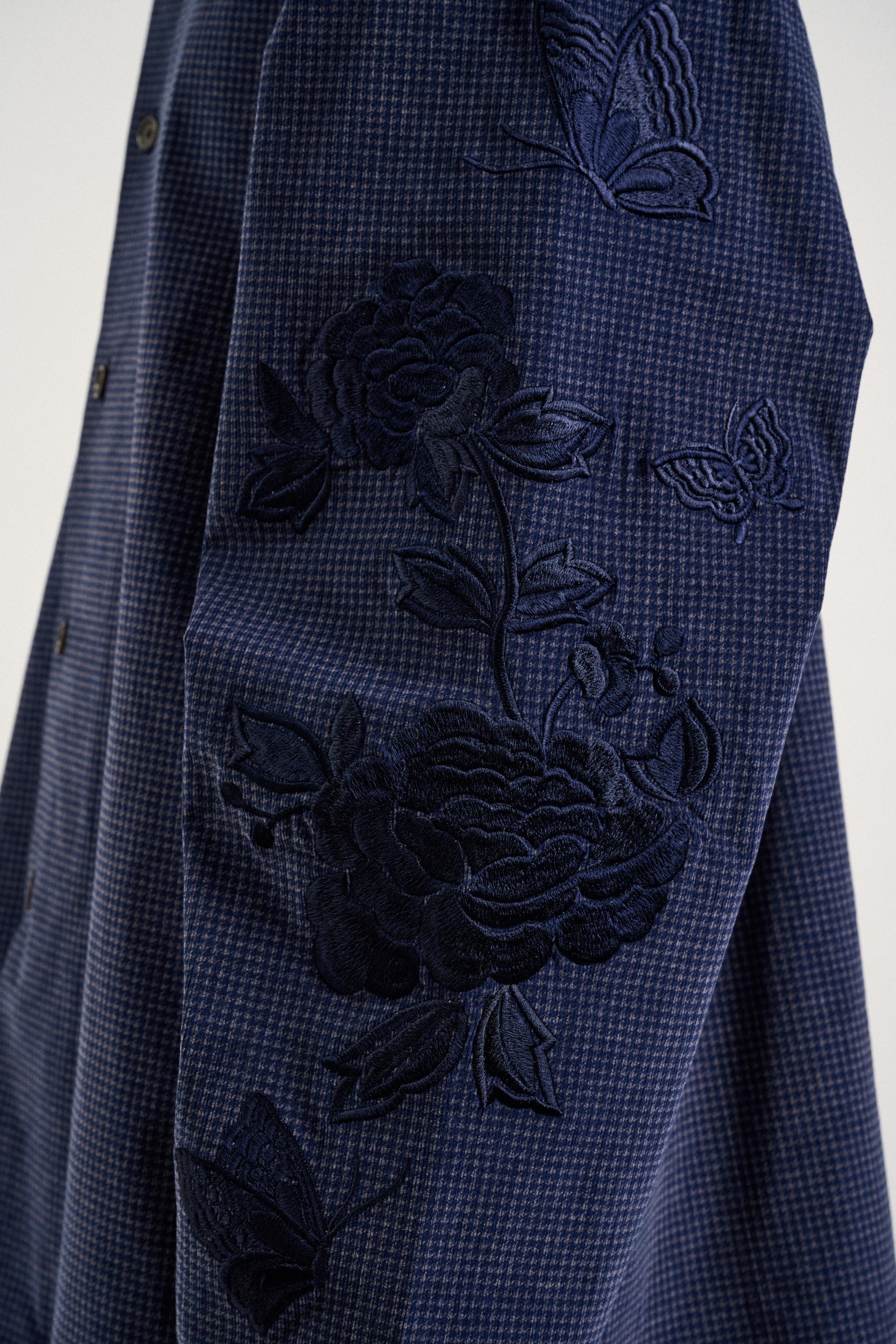 모란 Floral Sleeve Embroidered Shirt Jacket