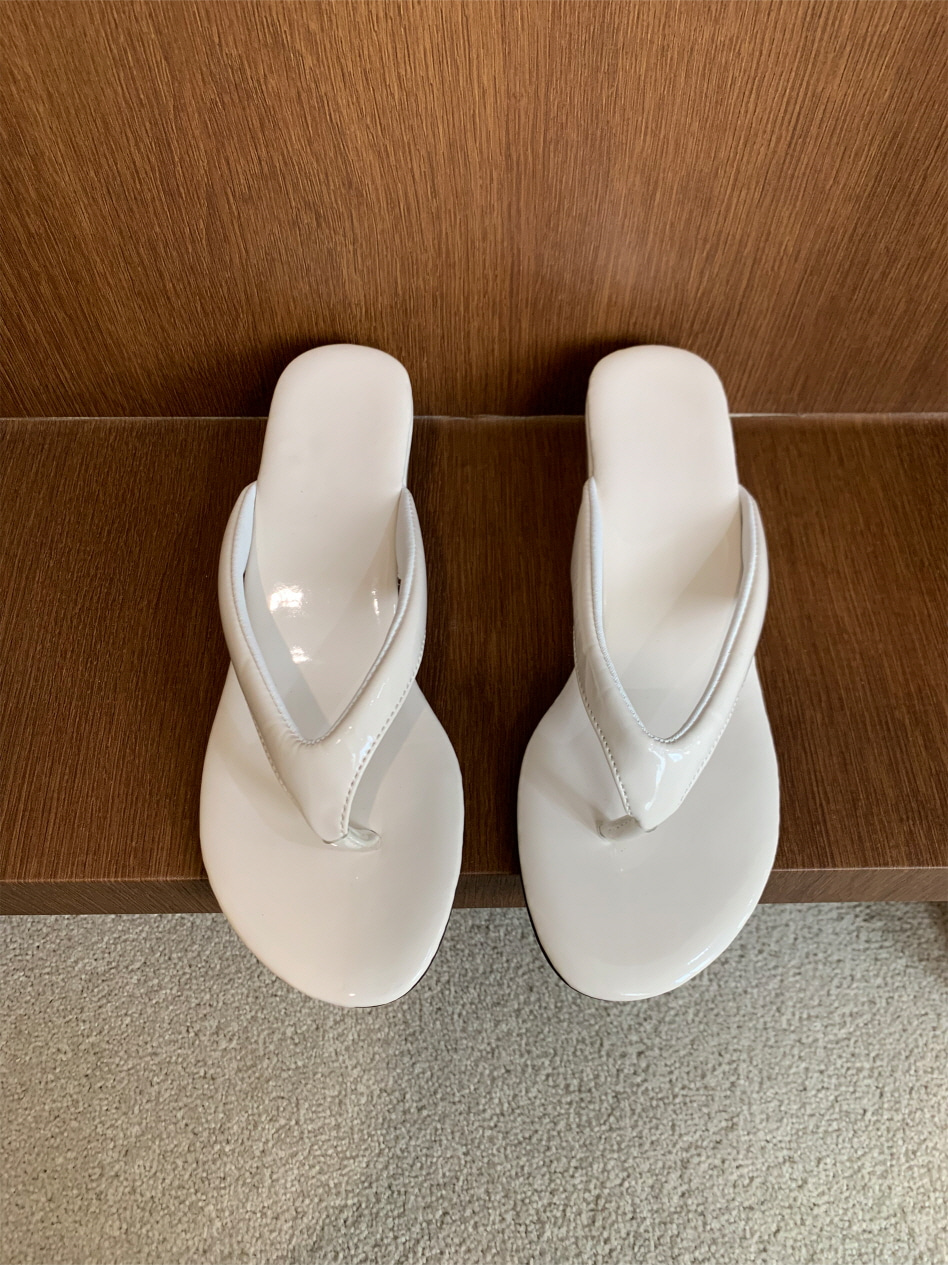 에나멜 레더 쪼리 여성 여름 발편한 키높이 웨지 6cm 미들 샌들 뮬힐 (아이보리, 실버, 블랙)