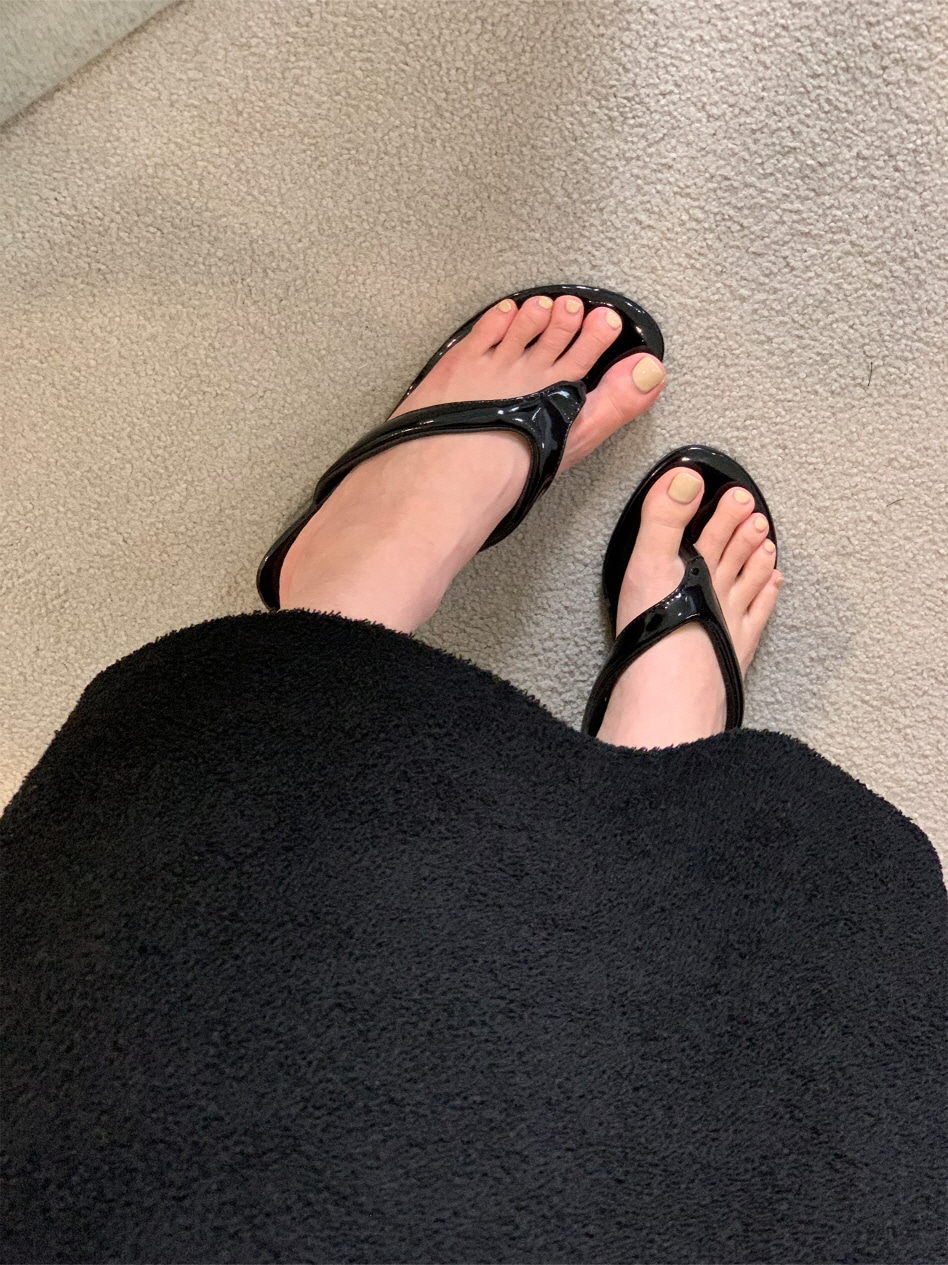 에나멜 레더 쪼리 여성 여름 발편한 키높이 웨지 6cm 미들 샌들 뮬힐 (아이보리, 실버, 블랙)