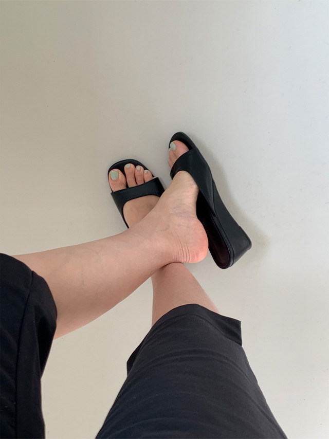 미니멀 토오픈 여름 6cm 미들 통굽 웨지 샌들 뮬힐 | 2color