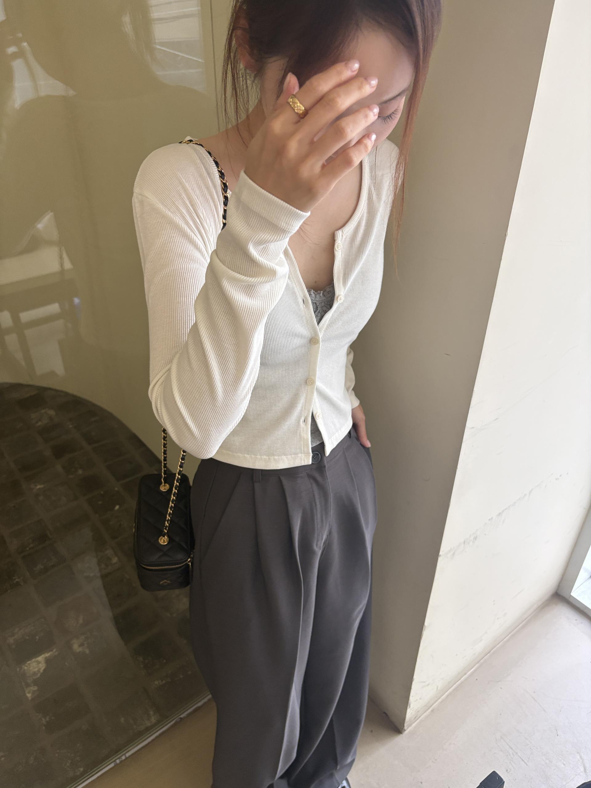 에이인 골지 슬림핏 브이넥 가을 레이어드 티셔츠 가디건 | 4color