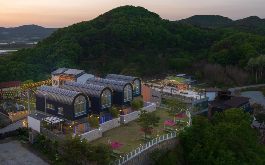 야간 호텔 전경