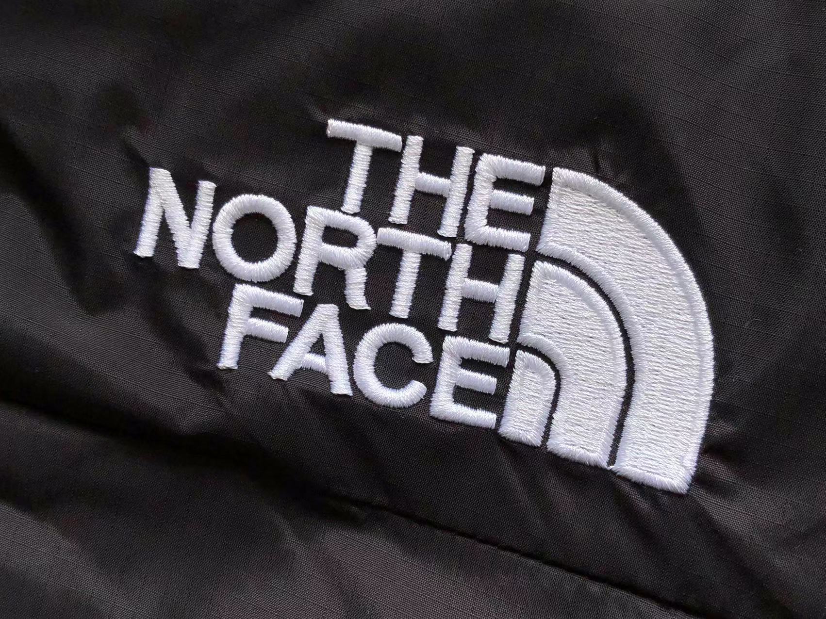 슈프림 x 노스페이스 레플리카