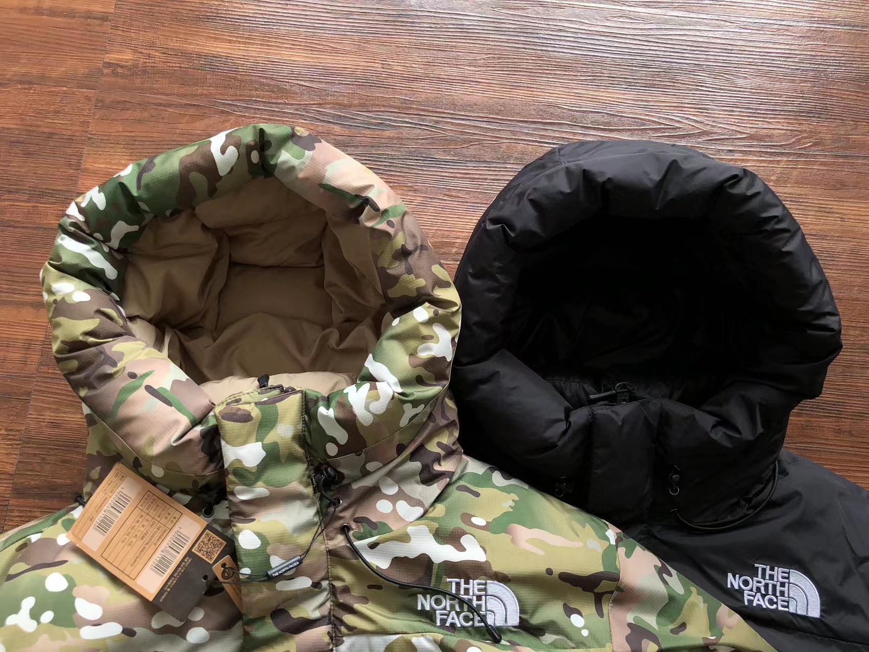 슈프림 x 노스페이스 패딩