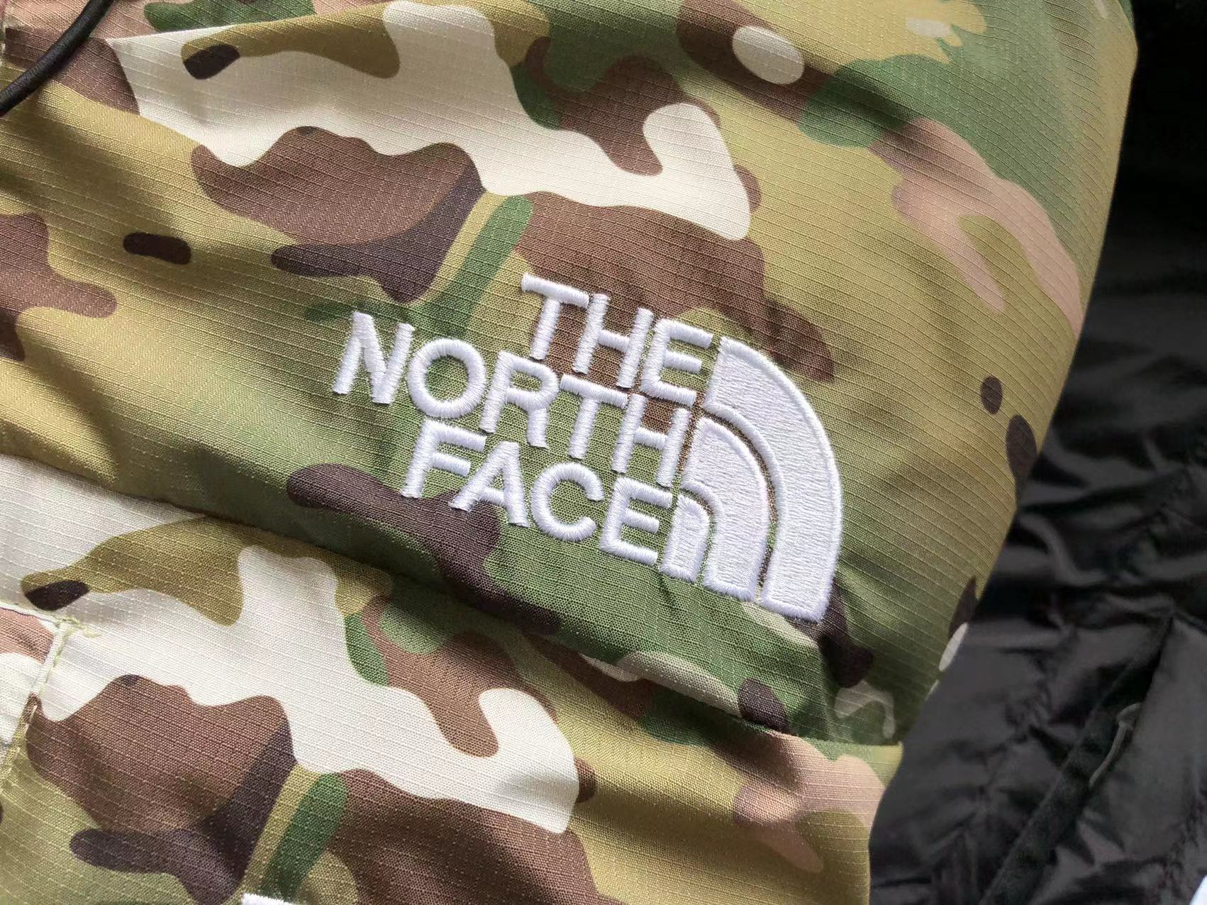 슈프림 x 노스페이스 레플리카