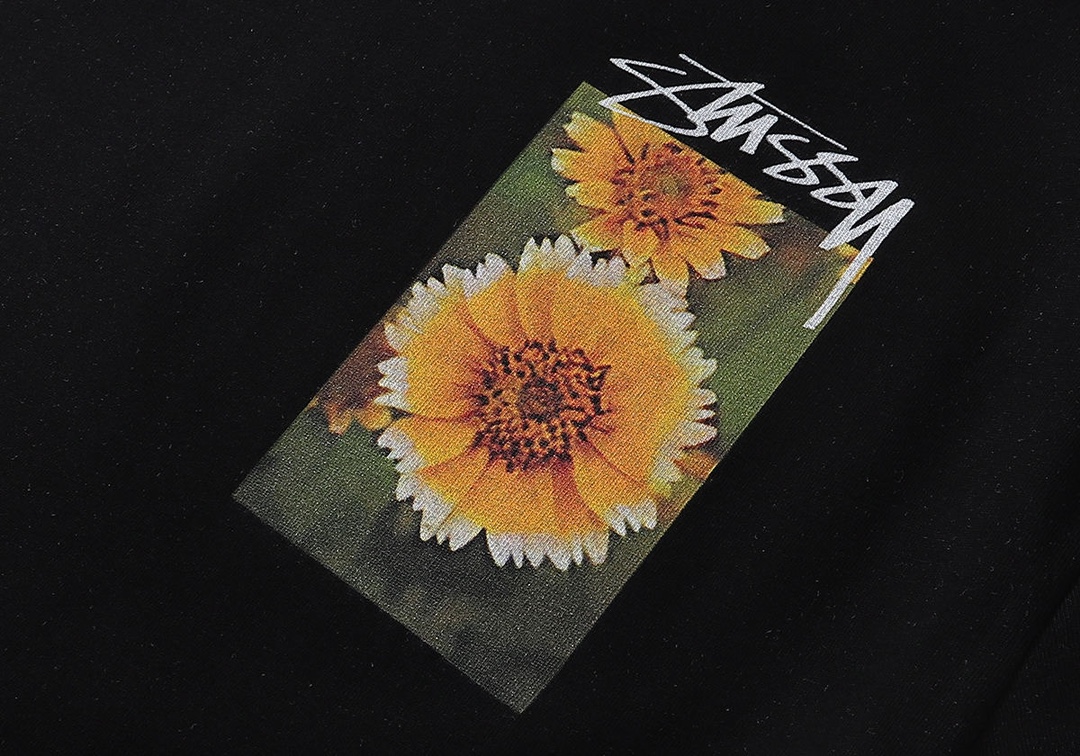 스투시 플라워 그리드 피그먼트 다이드 티셔츠