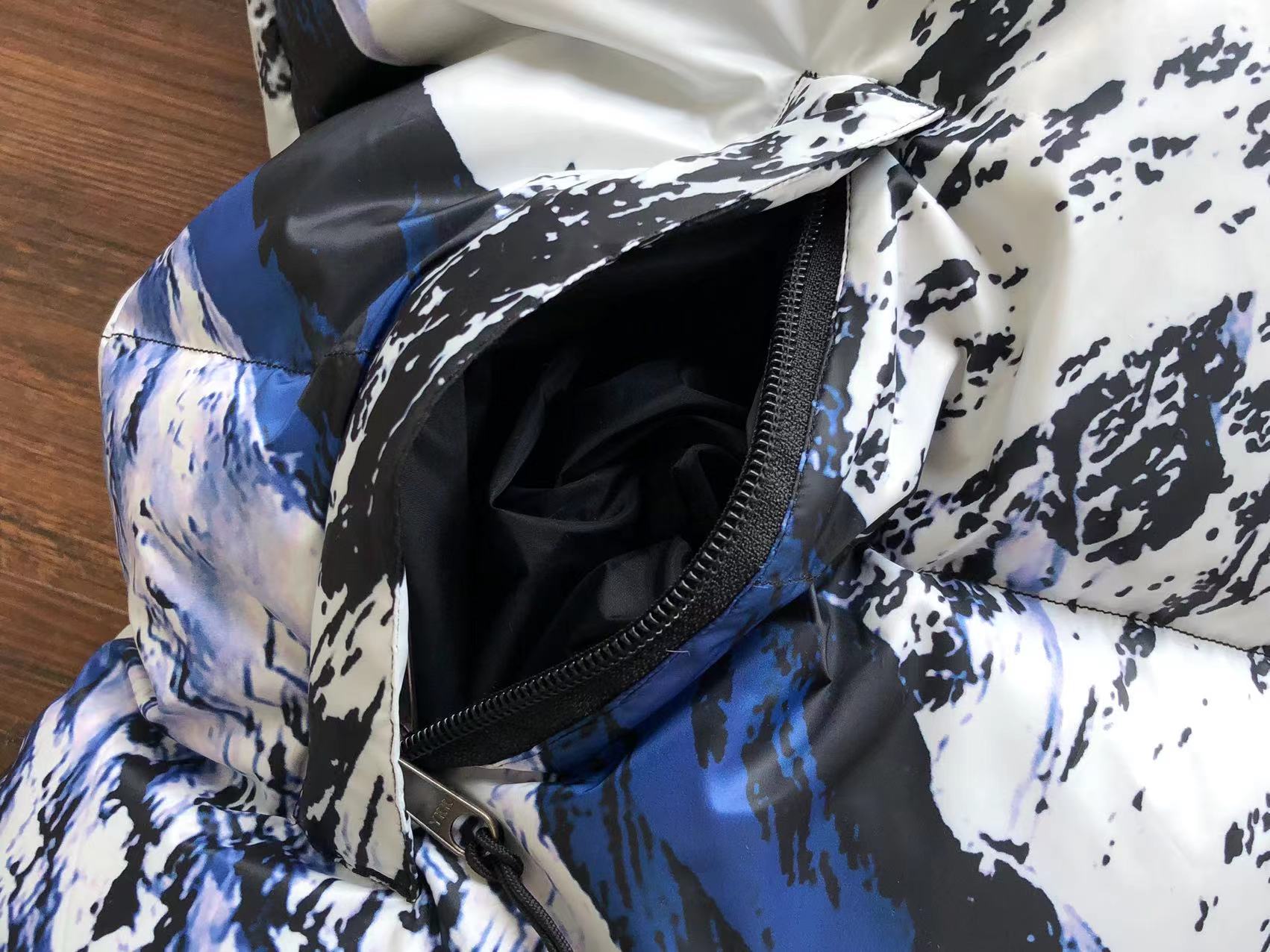 슈프림 x 노스페이스 마운틴