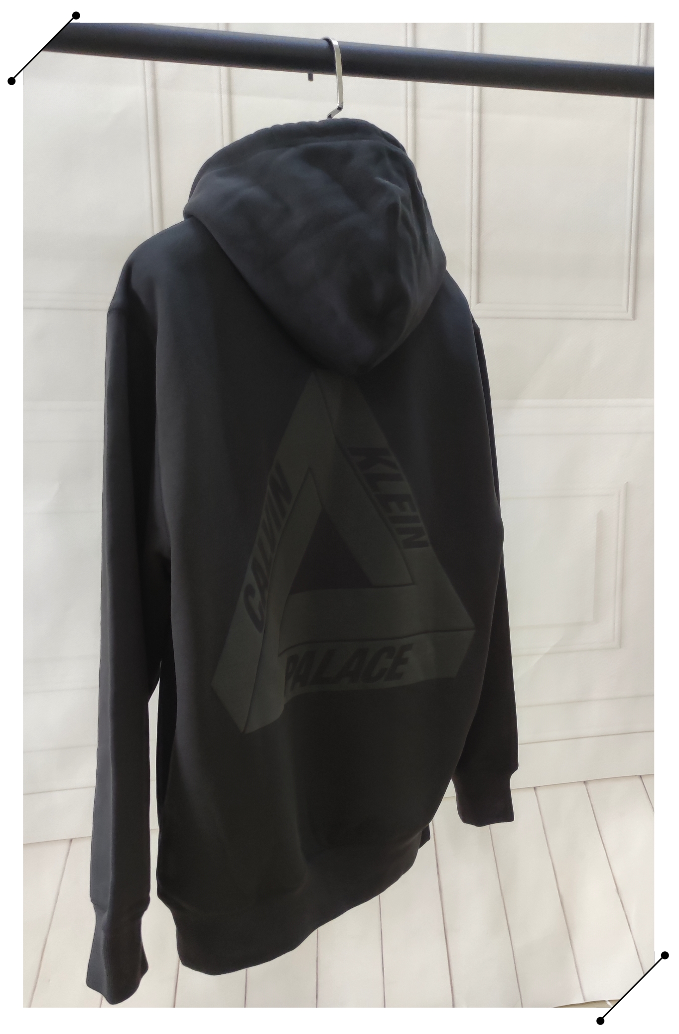 팔라스 x CK 트라이퍼그 후드 블랙