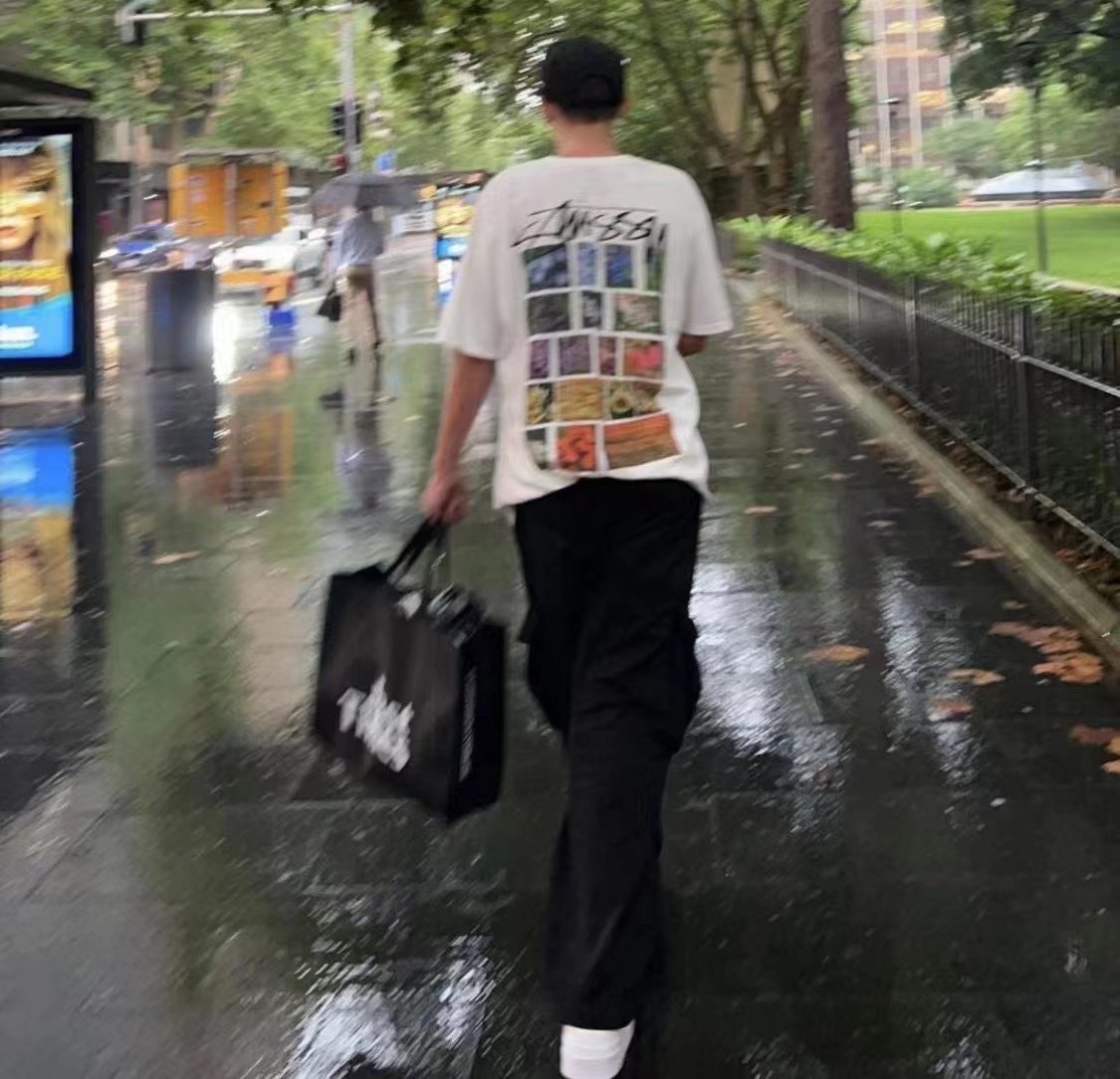 스투시 플라워 그리드 피그먼트 다이드 티셔츠