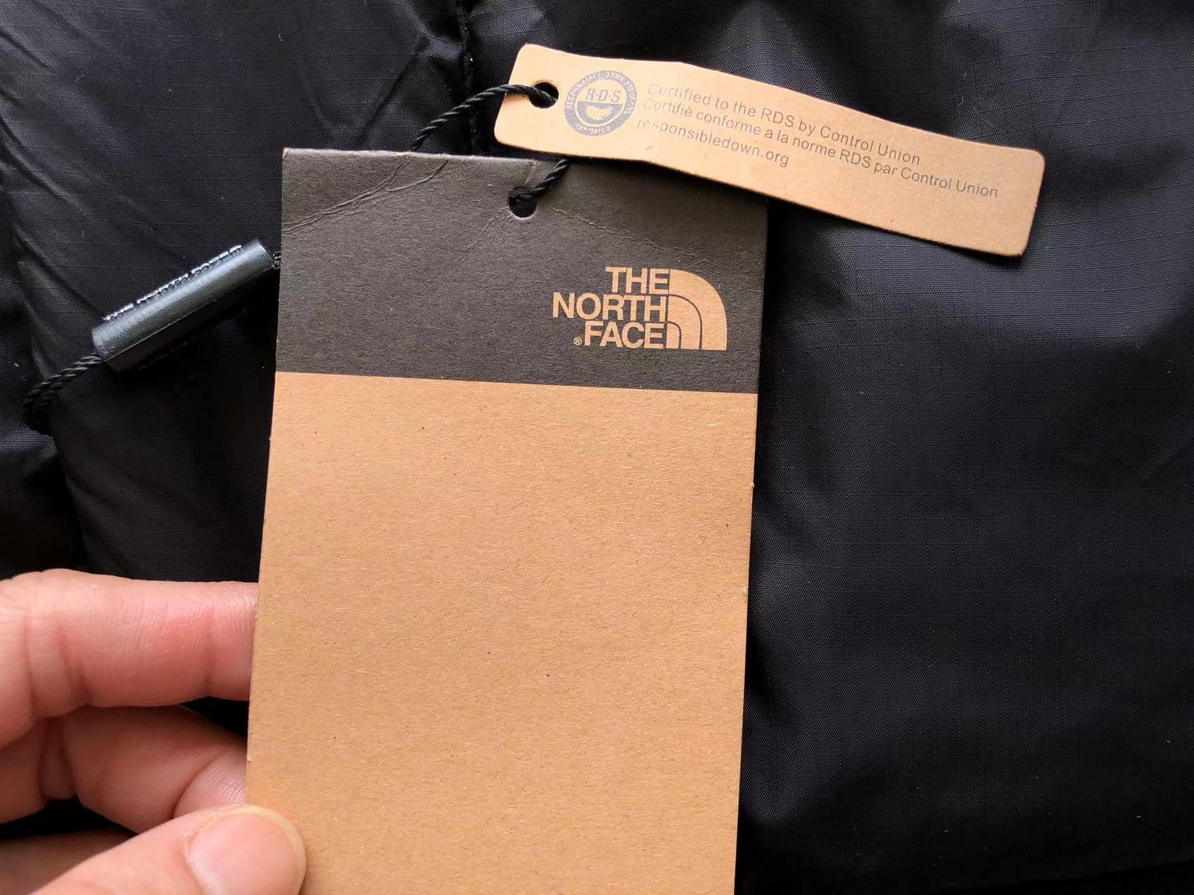 슈프림 x 노스페이스 패딩