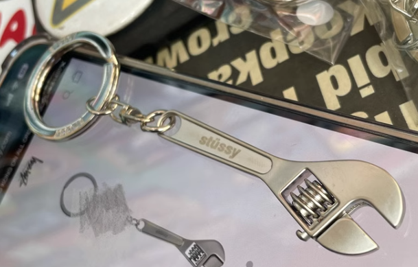 스투시 미니 렌치 키체인 실버