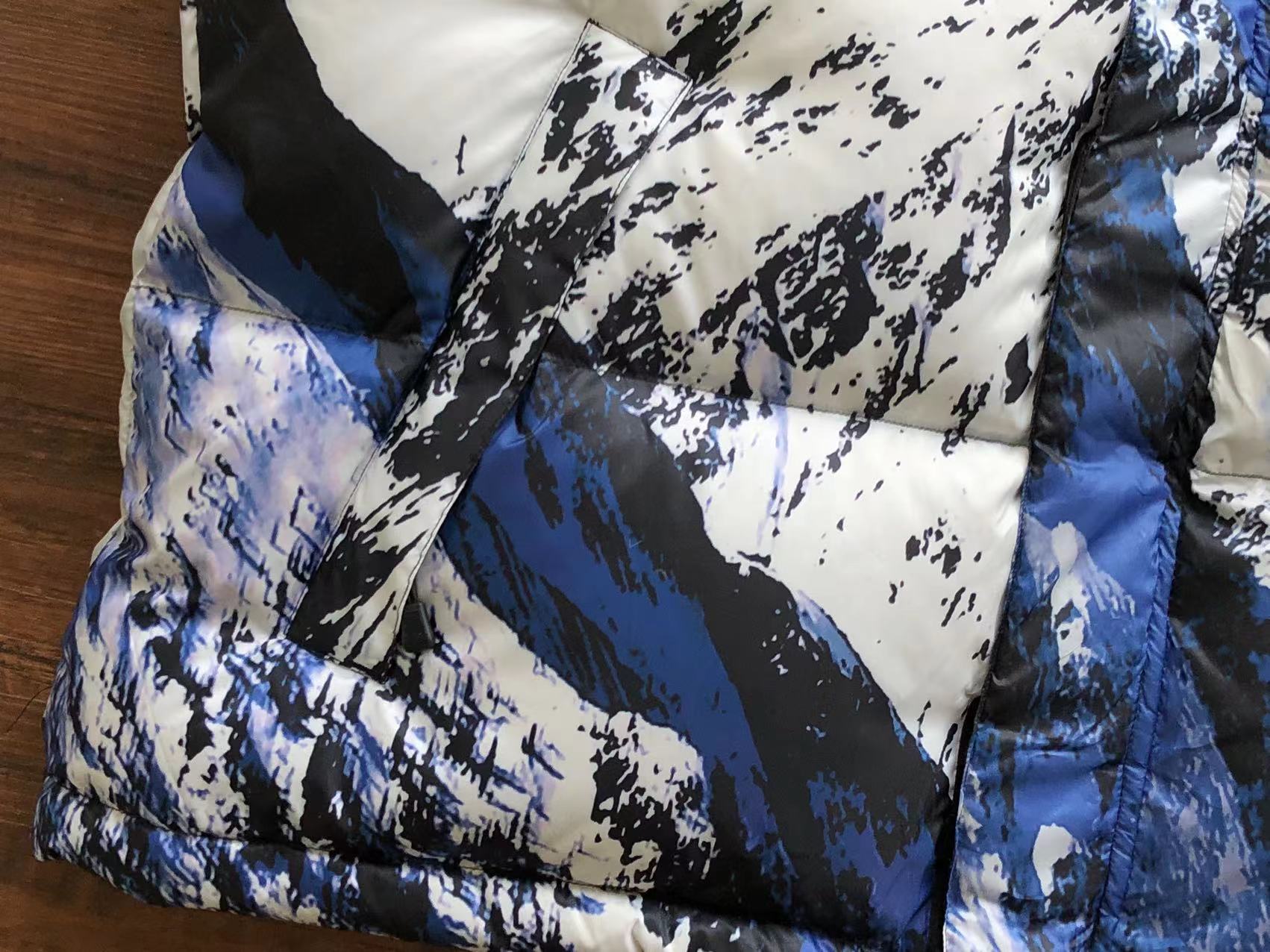 슈프림 x 노스페이스 마운틴