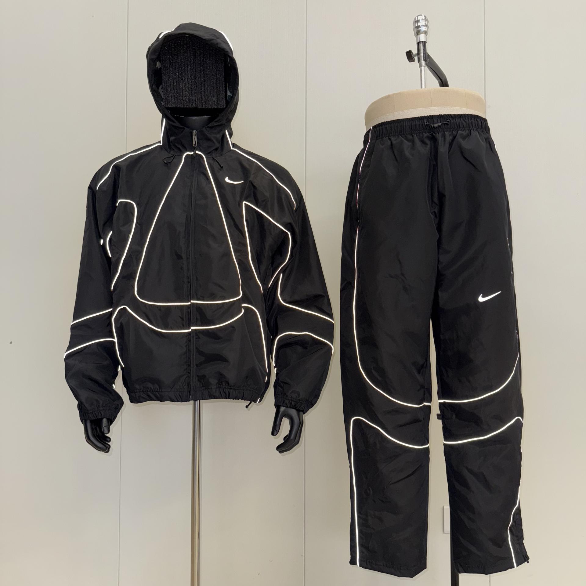 Nike x Corteiz NRG track jacket and pants Onyx

 