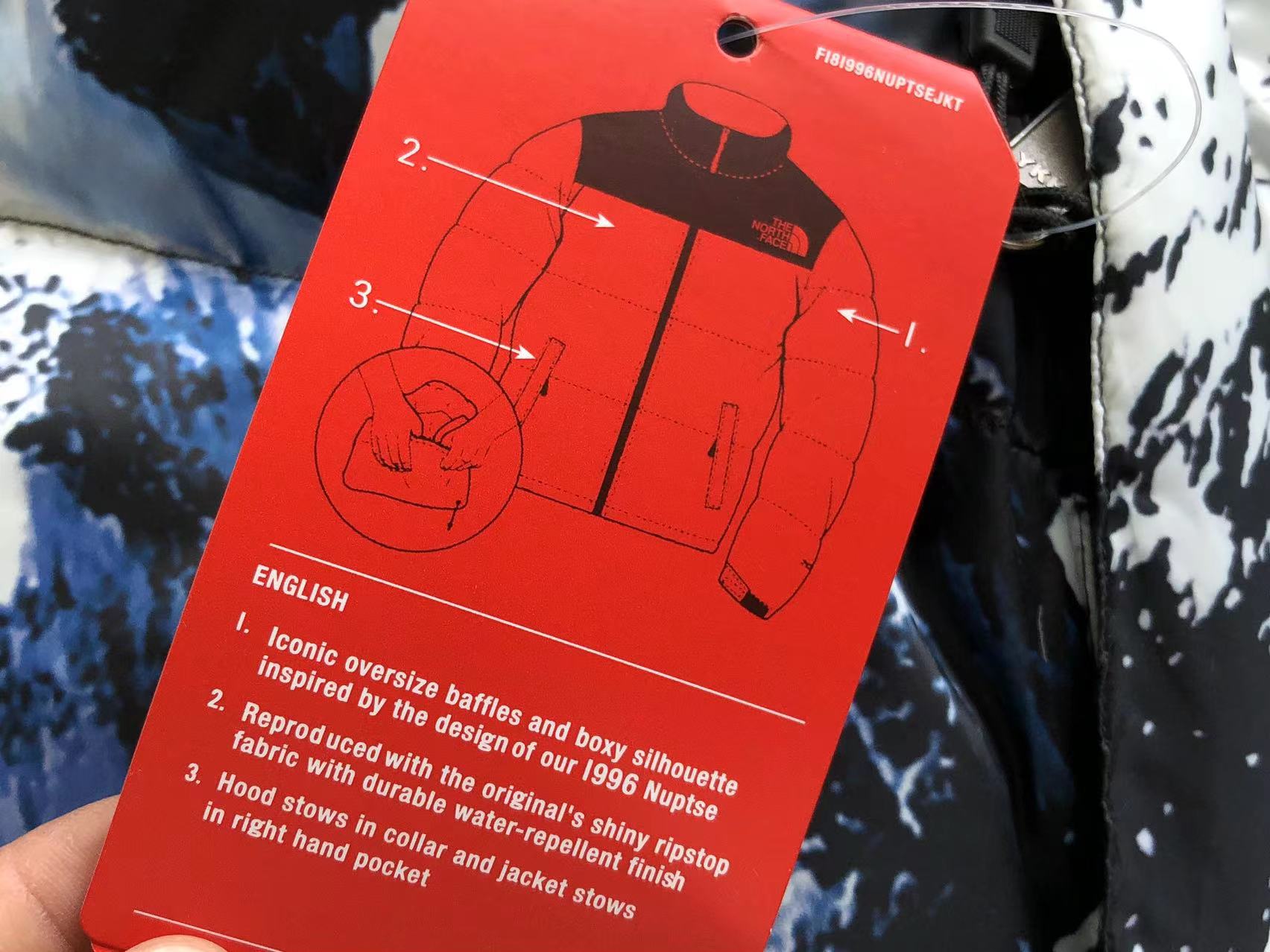 슈프림 x 노스페이스