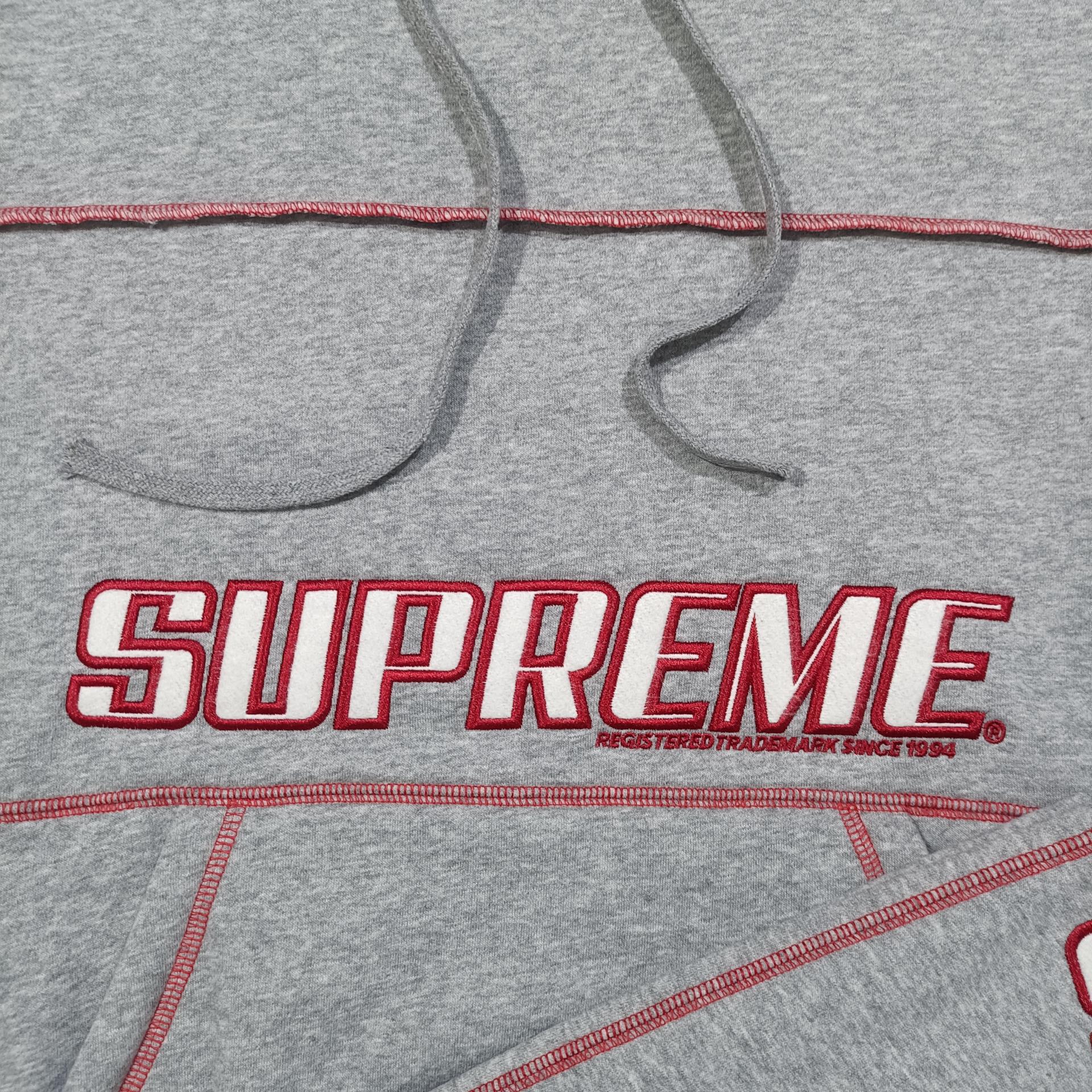 슈프림 커버스티치 스웨트