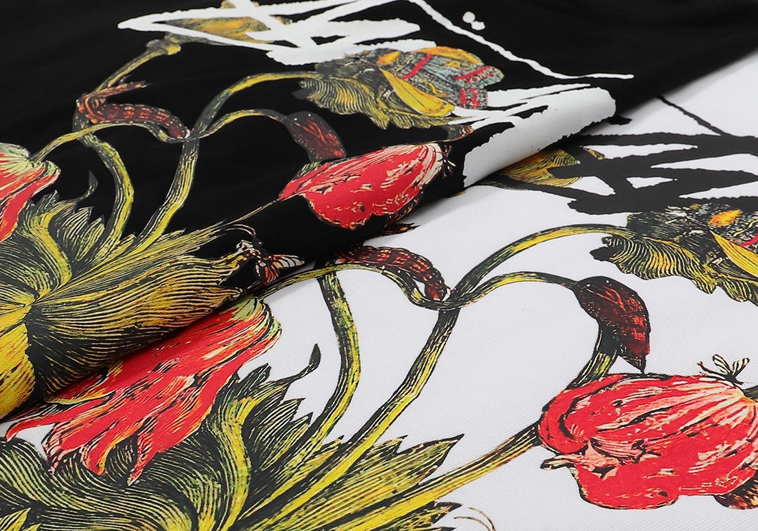 스투시 위더드 플라워 티셔츠