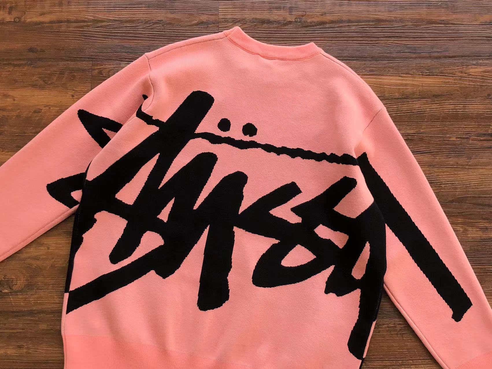 스투시 스탁 스웨터 핑크