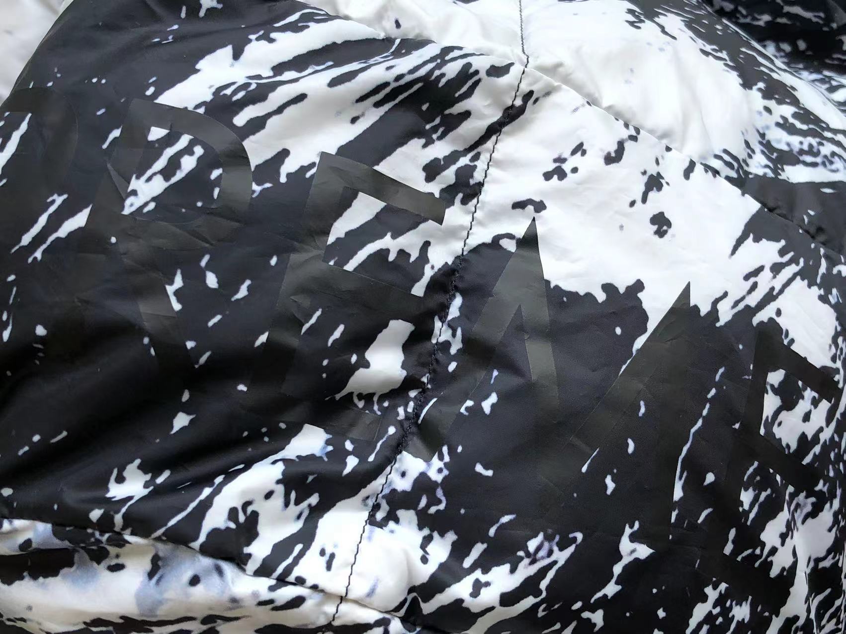 슈프림 x 노스페이스 레플리카