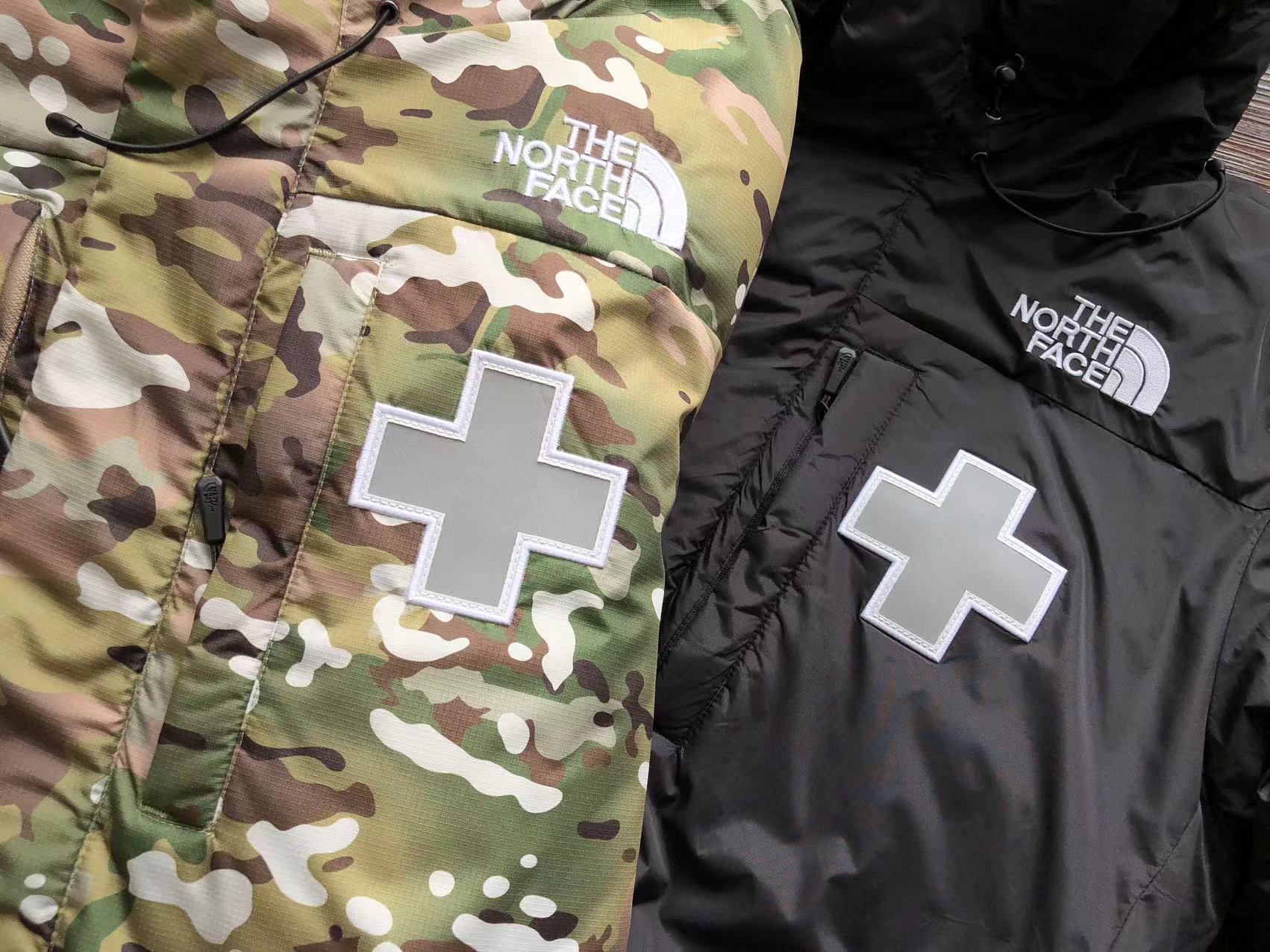 슈프림 x 노스페이스