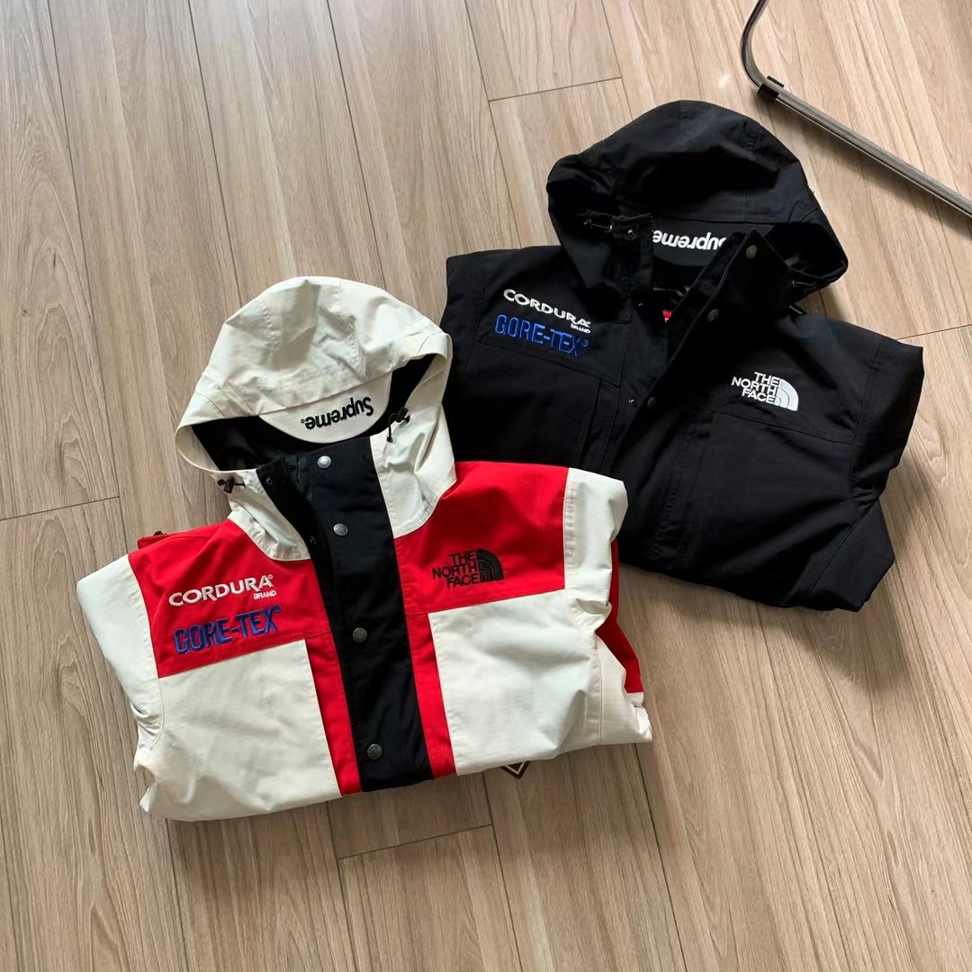 슈프림 x 노스페이스 익스페디션 자켓