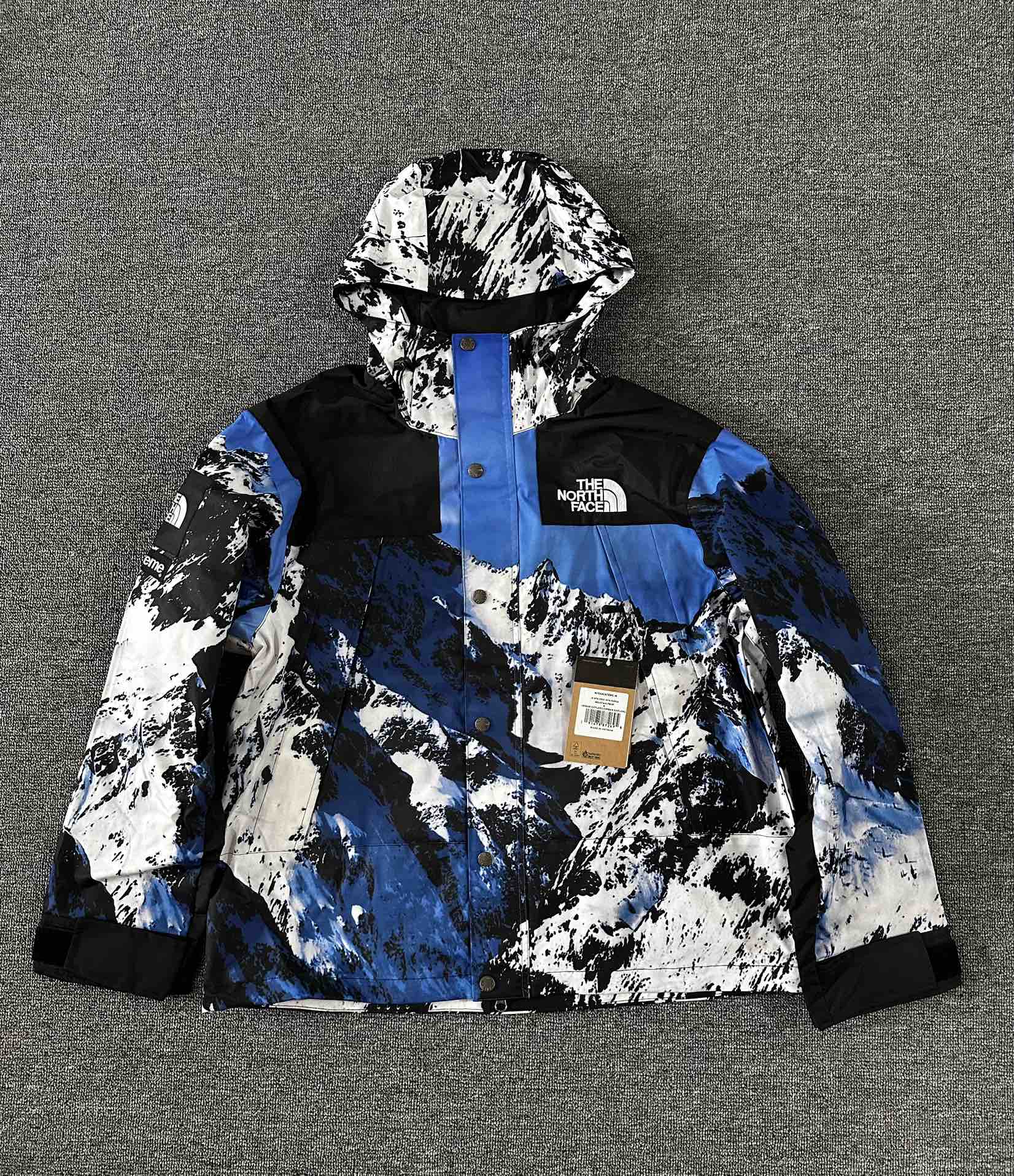 슈프림 x 노스페이스 마운틴 파카 블루 화이트