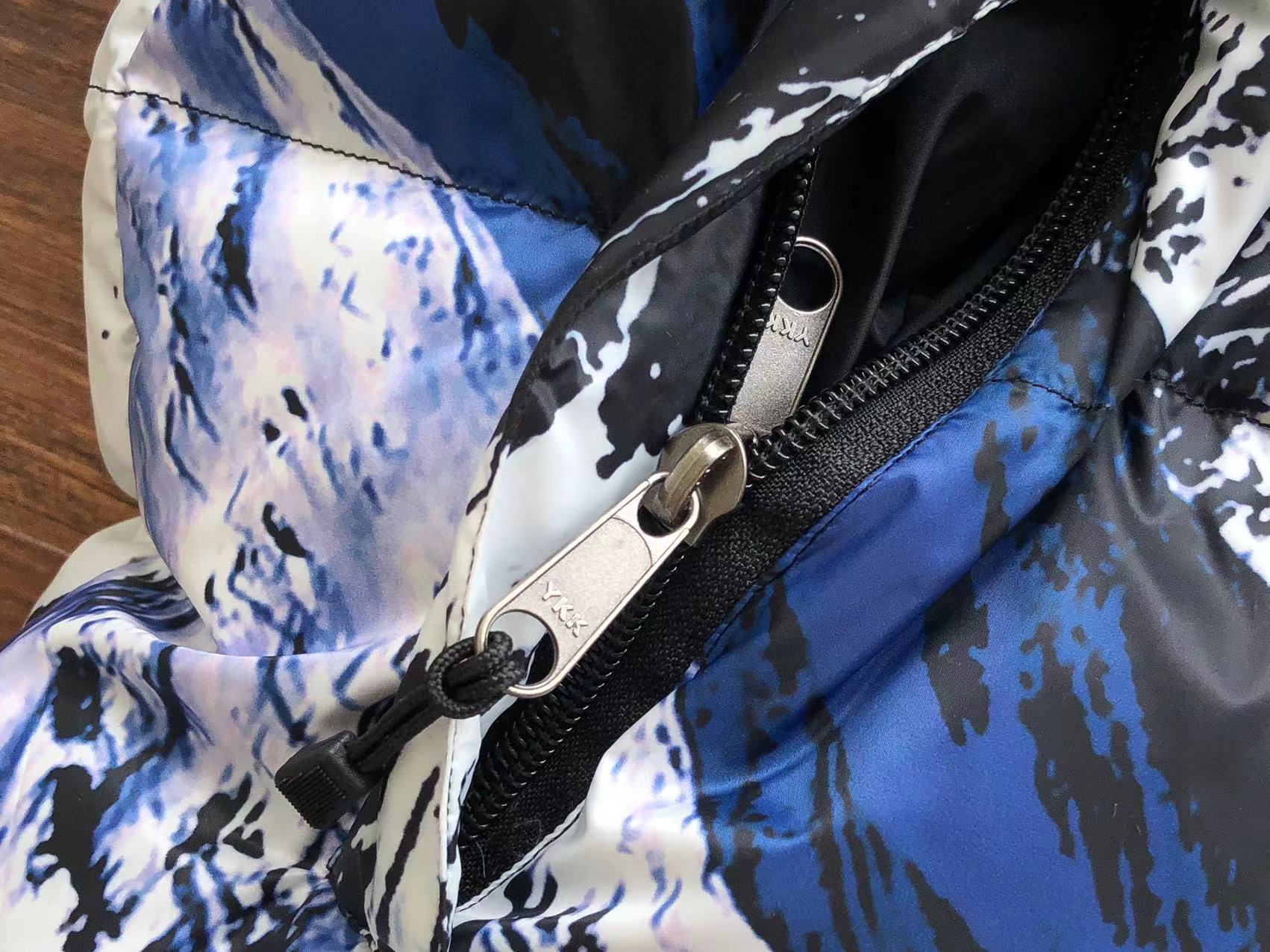 슈프림 x 노스페이스 마운틴