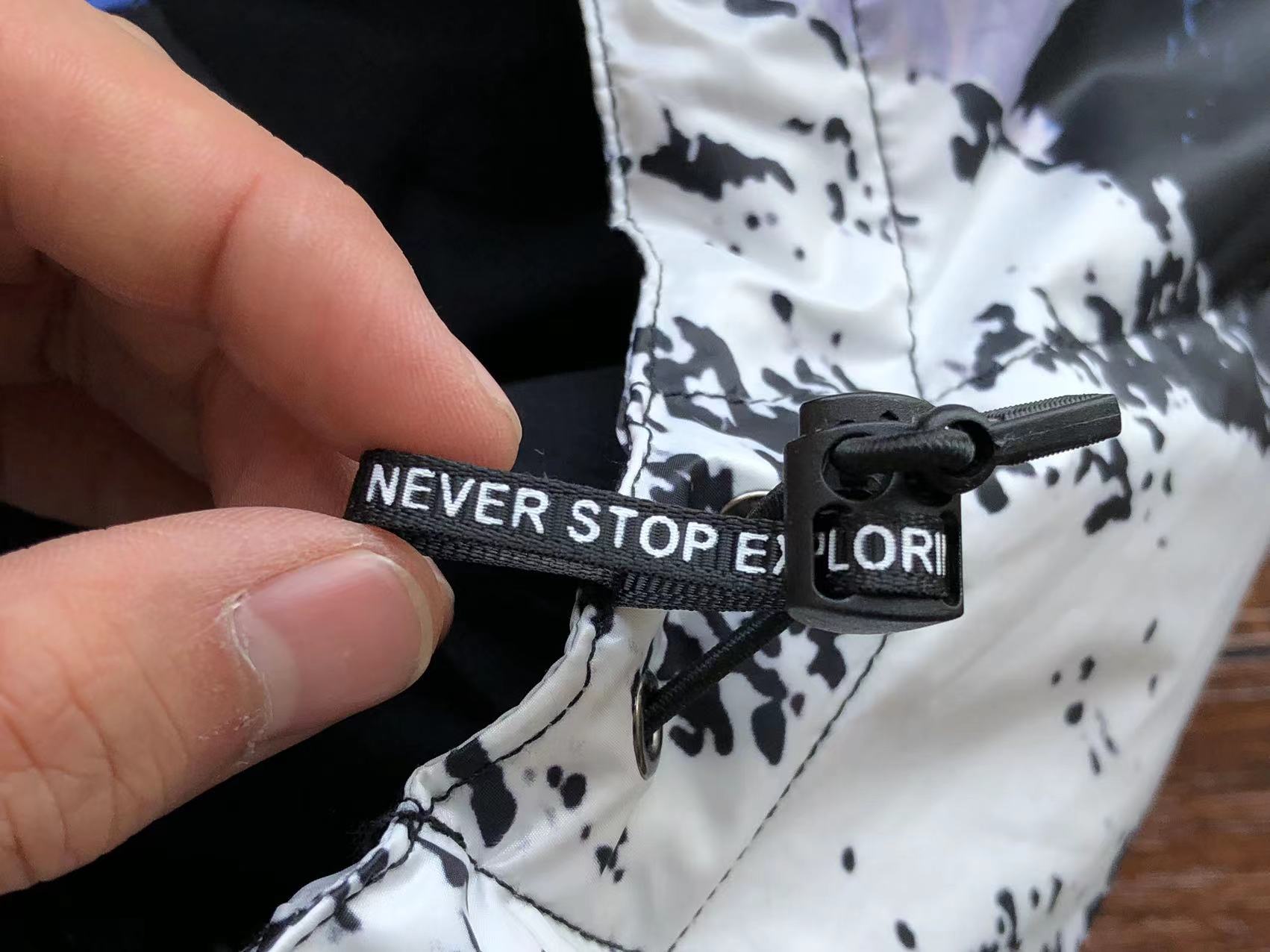 슈프림 x 노스페이스 레플리카