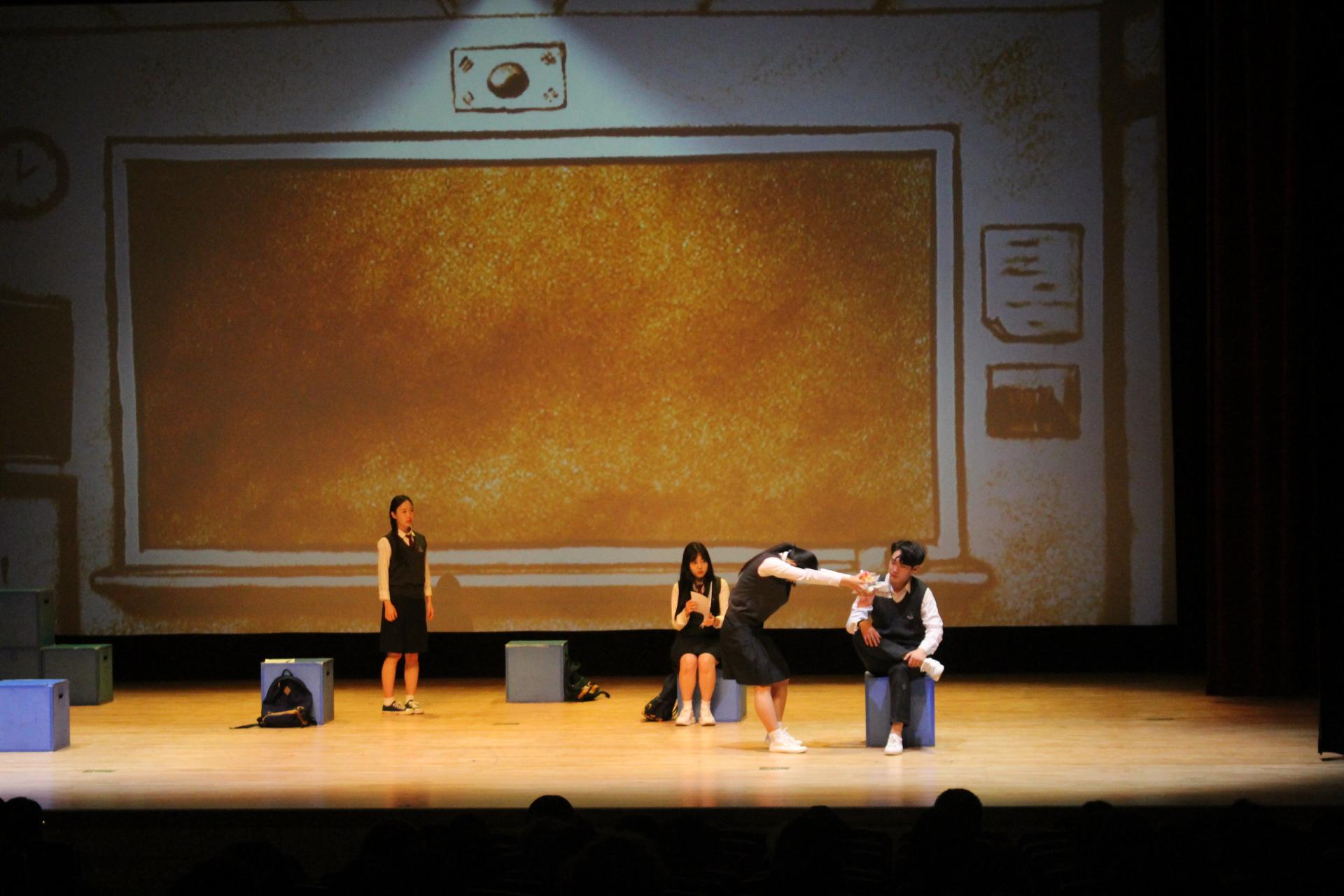 7cdbae8d683eb.jpg