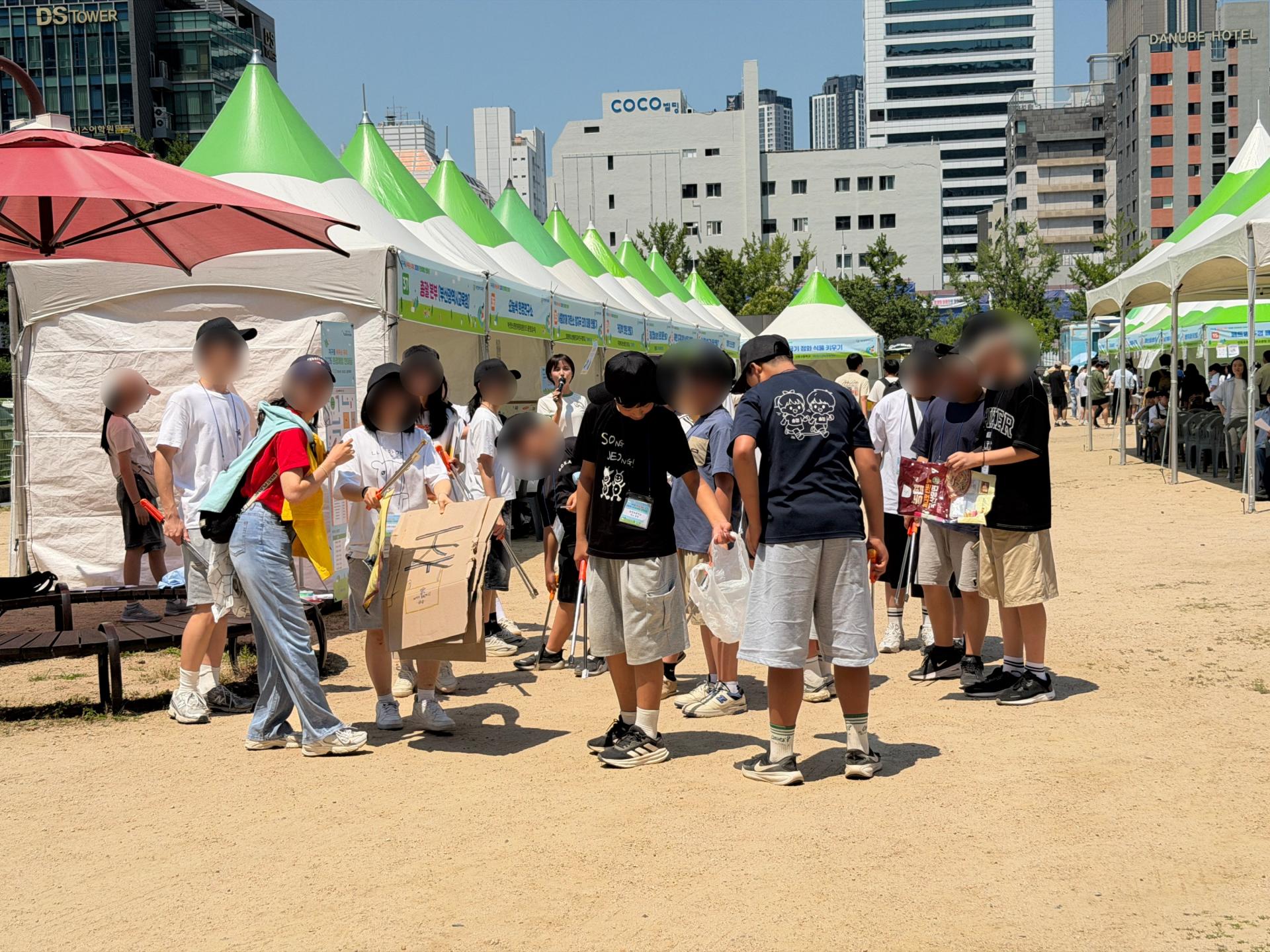 f510a6964de30.jpg