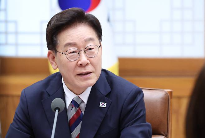 이재명 대통령이 14일 청와대에서 열린 청년정책 전문가 간담회에서 발언하고 있다. 연합뉴스