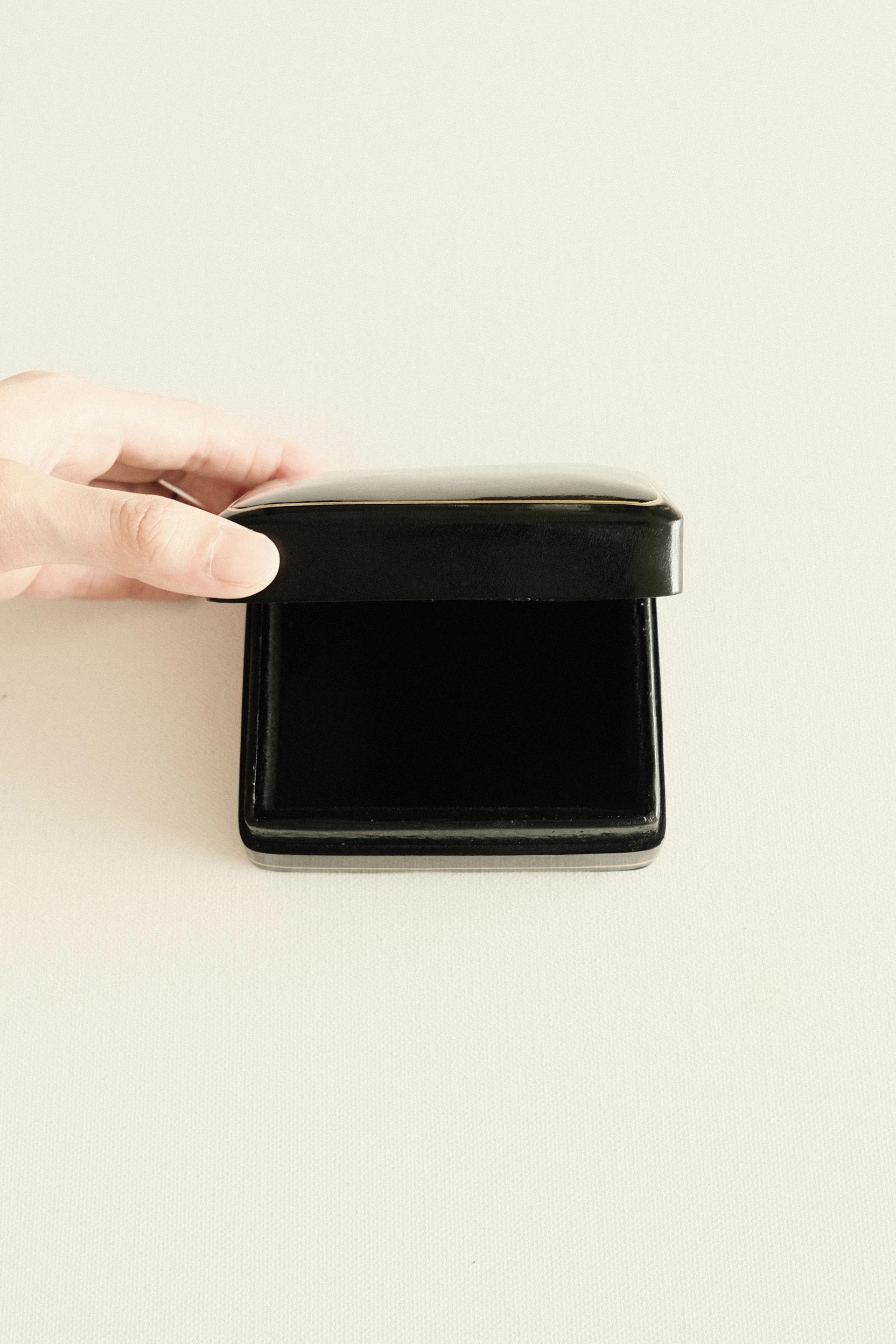 Square Box - Black