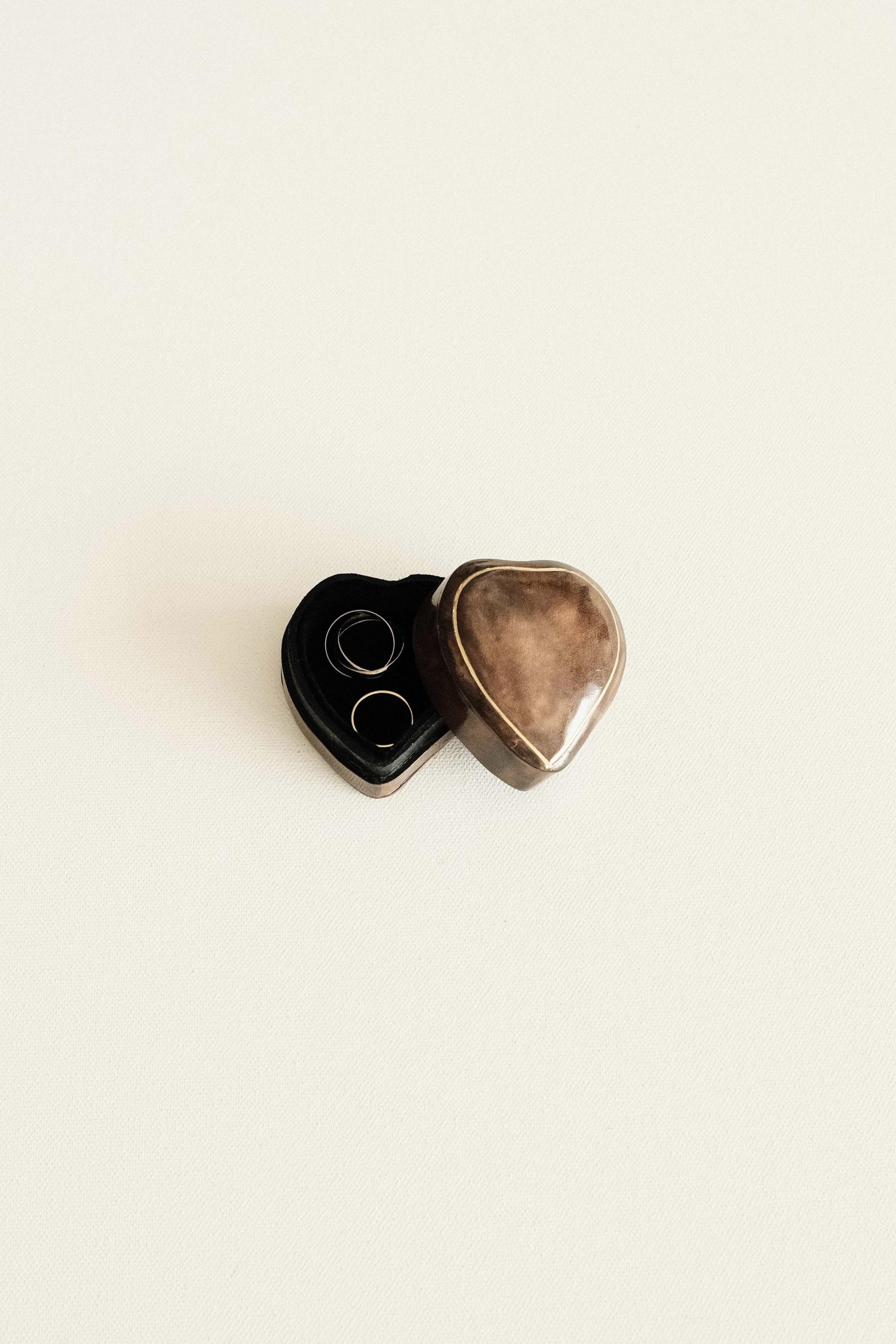 Heart Case (S) - Havana