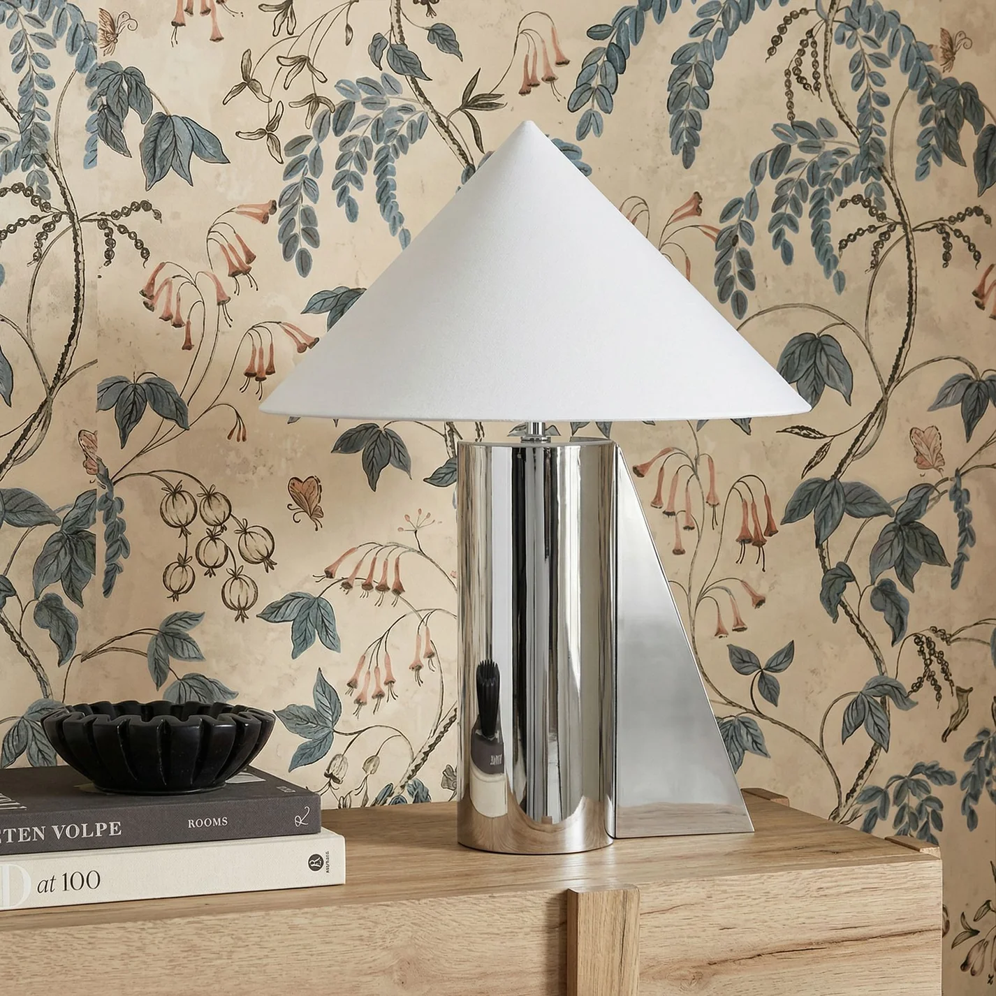 Geo Angled Chrome Table Lamp 지오 앵글 크롬 테이블 램프