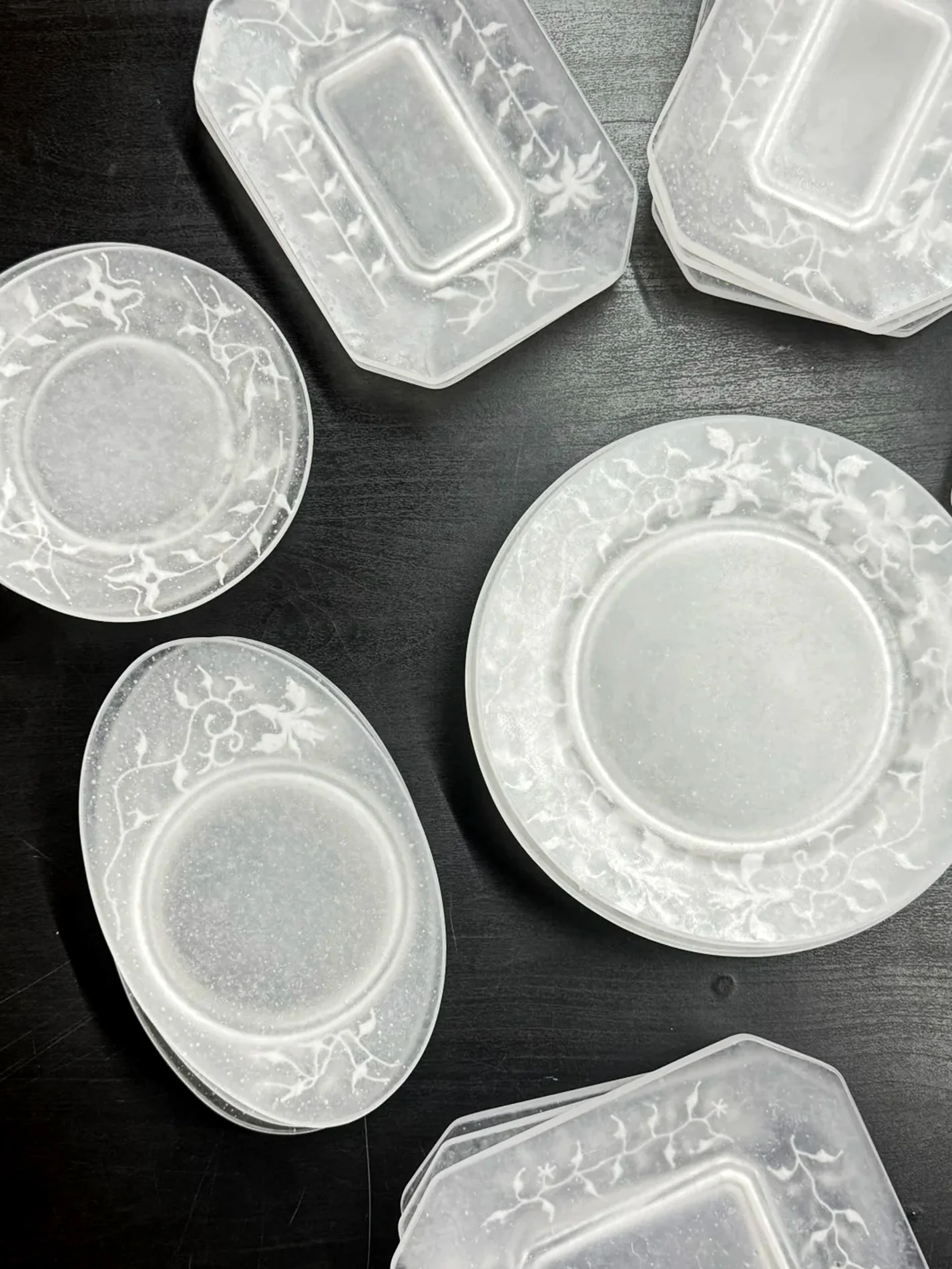 FROSTED GLASS PATE DE VERRE PLATE 01 서리가 낀 유리 접시 드 베르 접시 01
