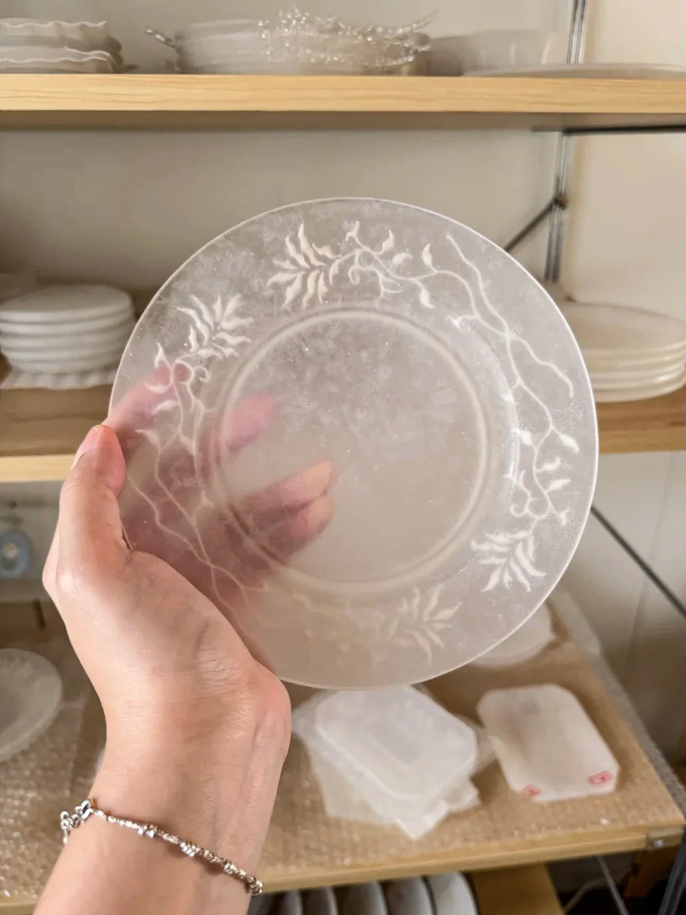 FROSTED GLASS PATE DE VERRE PLATE 01 서리가 낀 유리 접시 드 베르 접시 01