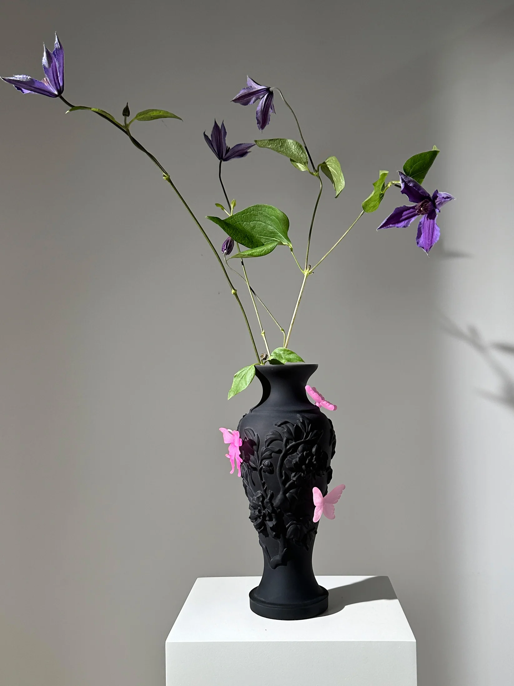 BLACK PAPILLO VIF VASE 블랙 파필로 비프 꽃병