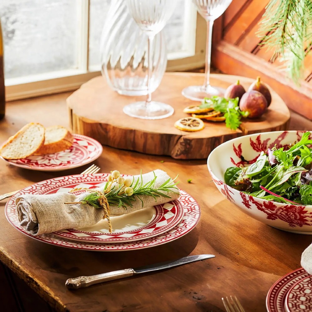 Newport Garden Gate Crimson Dinner Plate (Caskata) 디너 플레이트