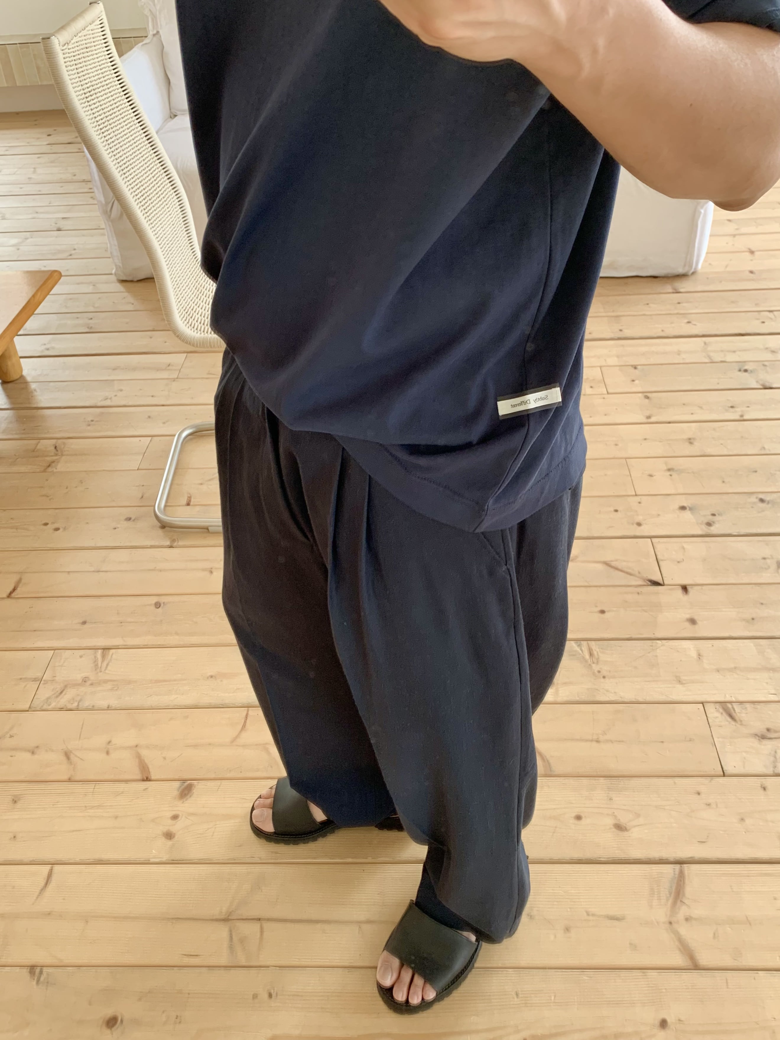 Sage T-shirt (navy)
